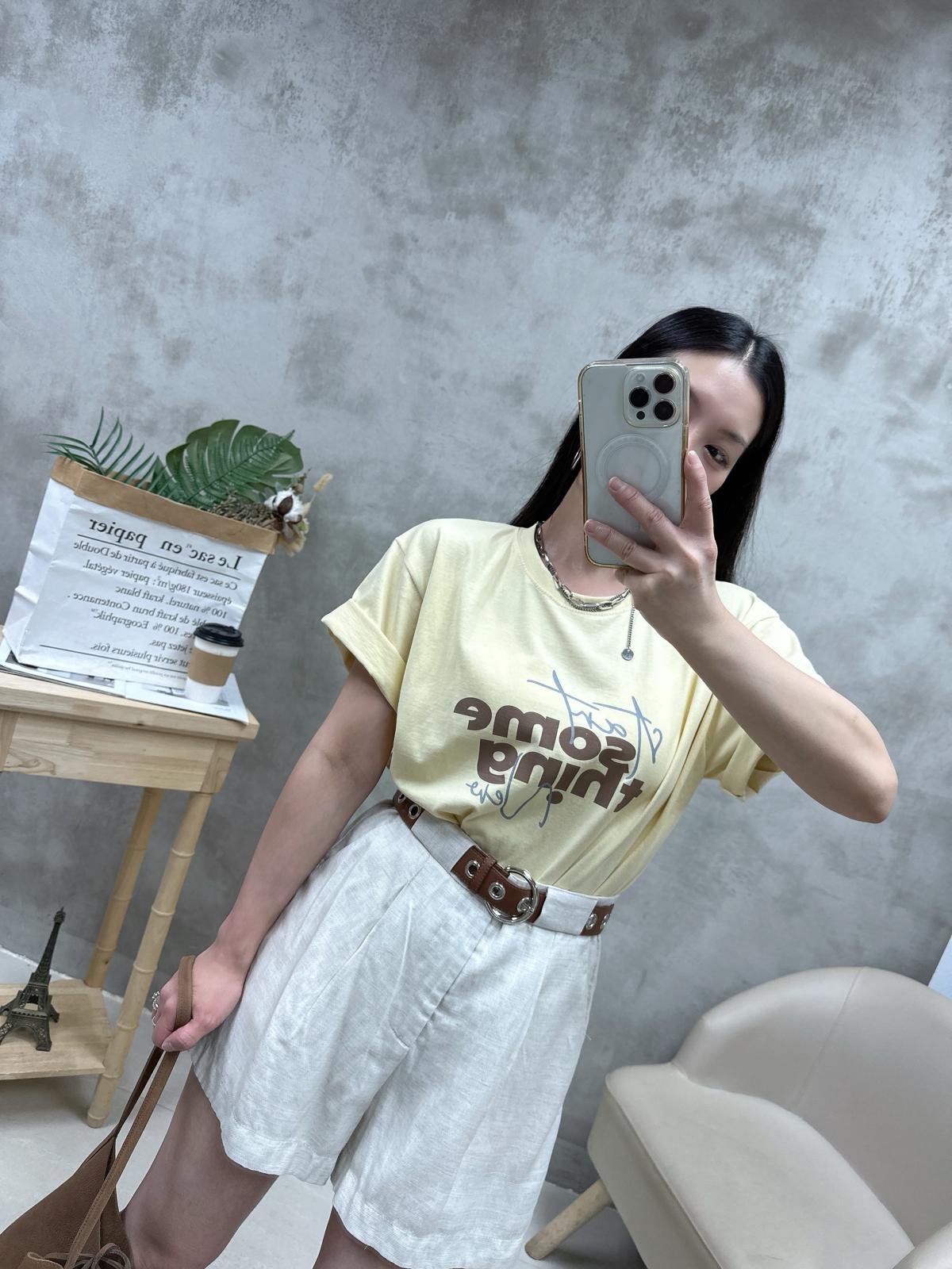 P12 彩色英文字Print Tee