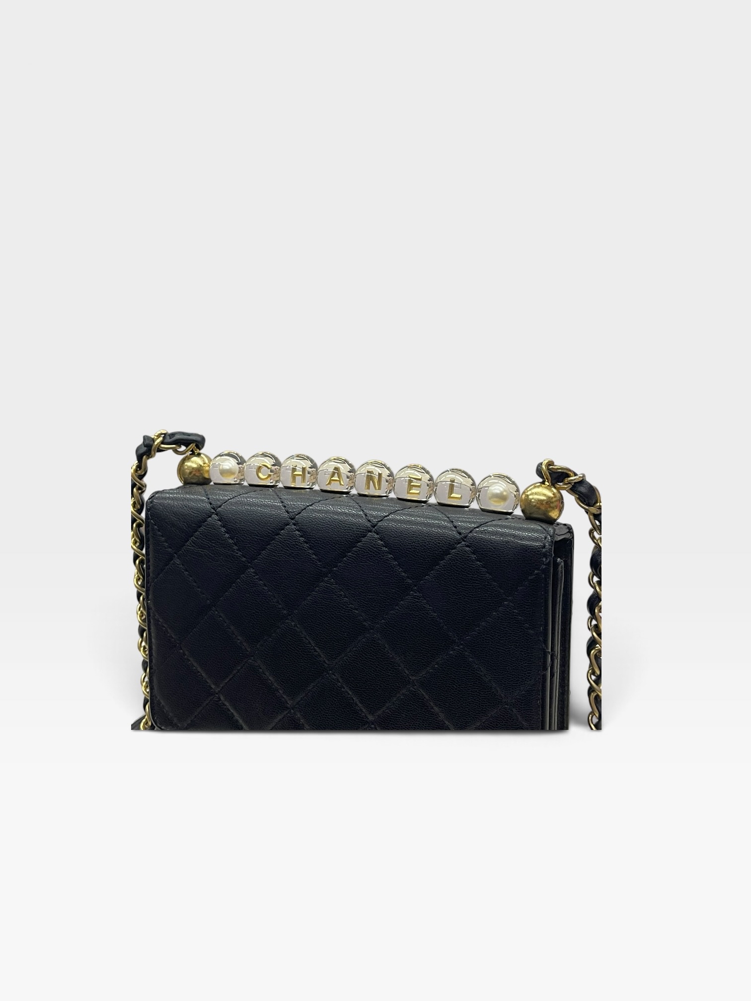 Pre-Owned CHANEL Chic Pearls Flap Bag / Product Code: 102911