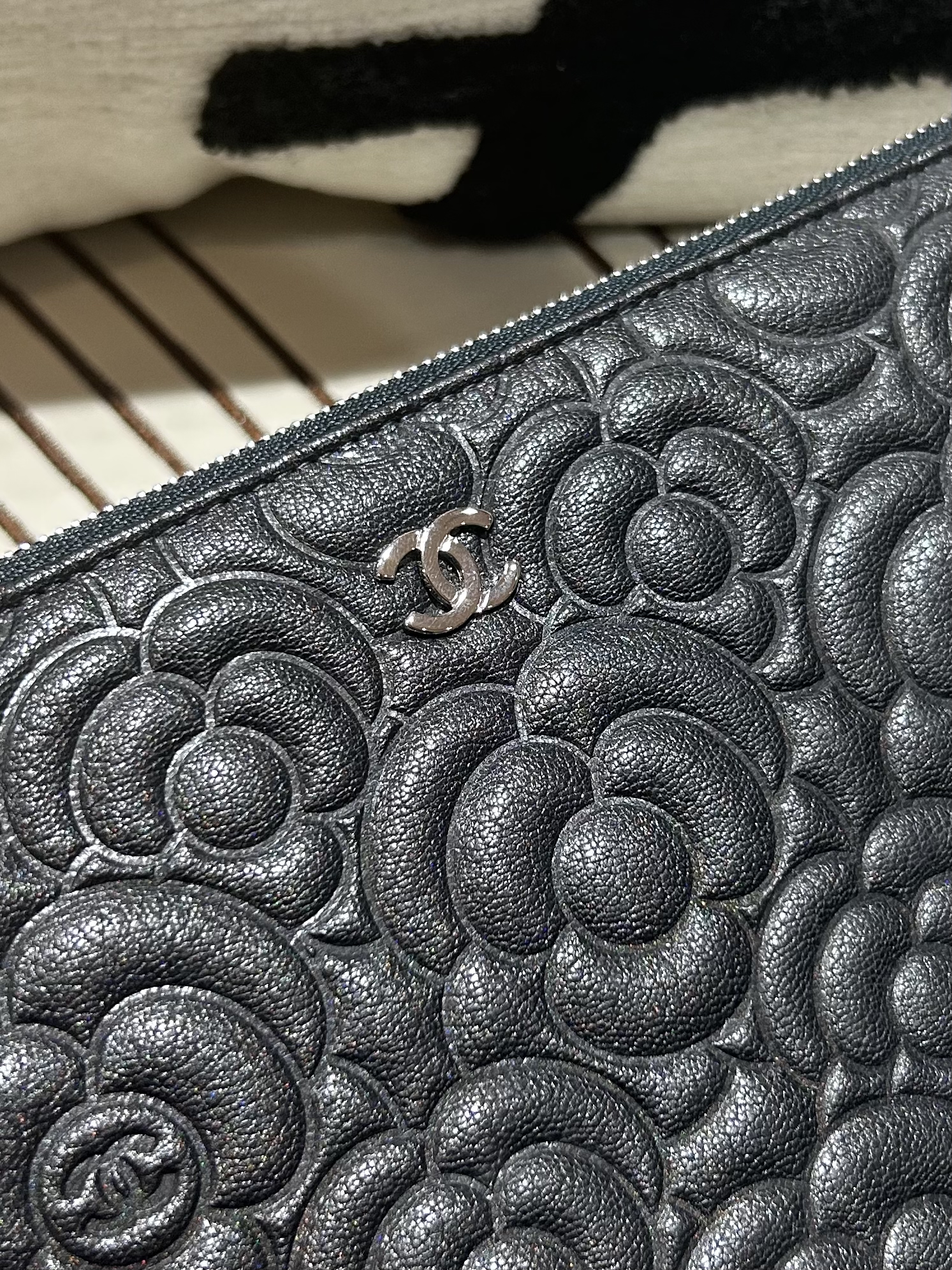 未使用品 Chanel zip pouch 灰色山茶花牛皮Clutch Bag 收納包 100%Authentic, Unused未使用品 ✅28Card