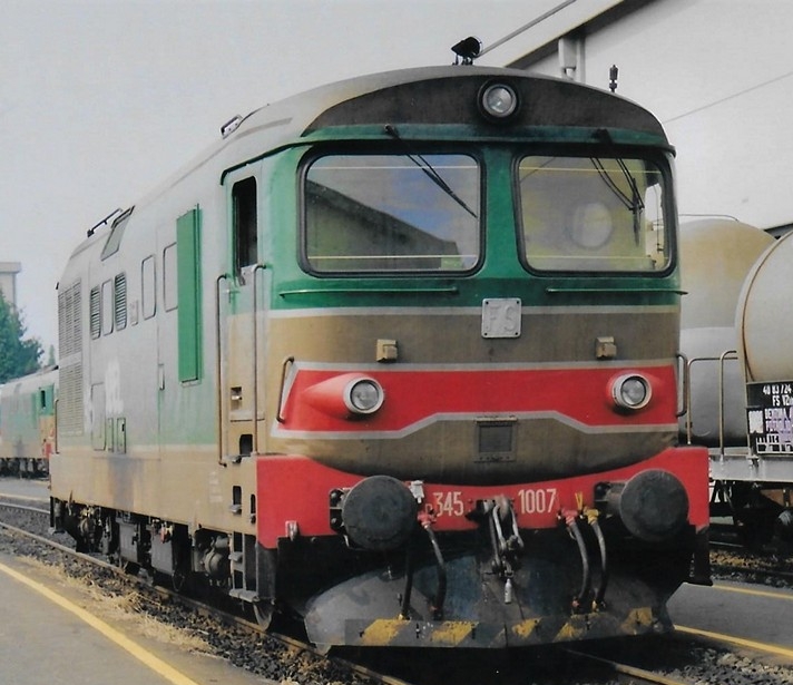 Roco FS D. 345 Diesel locomotive HO D. C. 2-Rail 