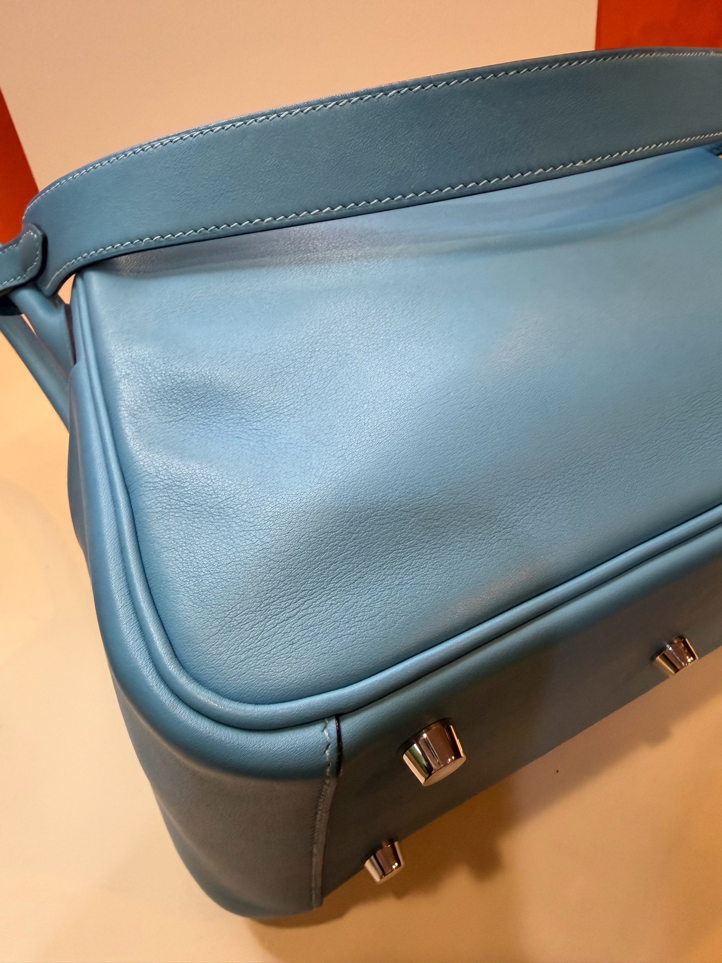 Pre-Owned HERMÉS Lindy 26 Stamp D / Product Code: 26042420