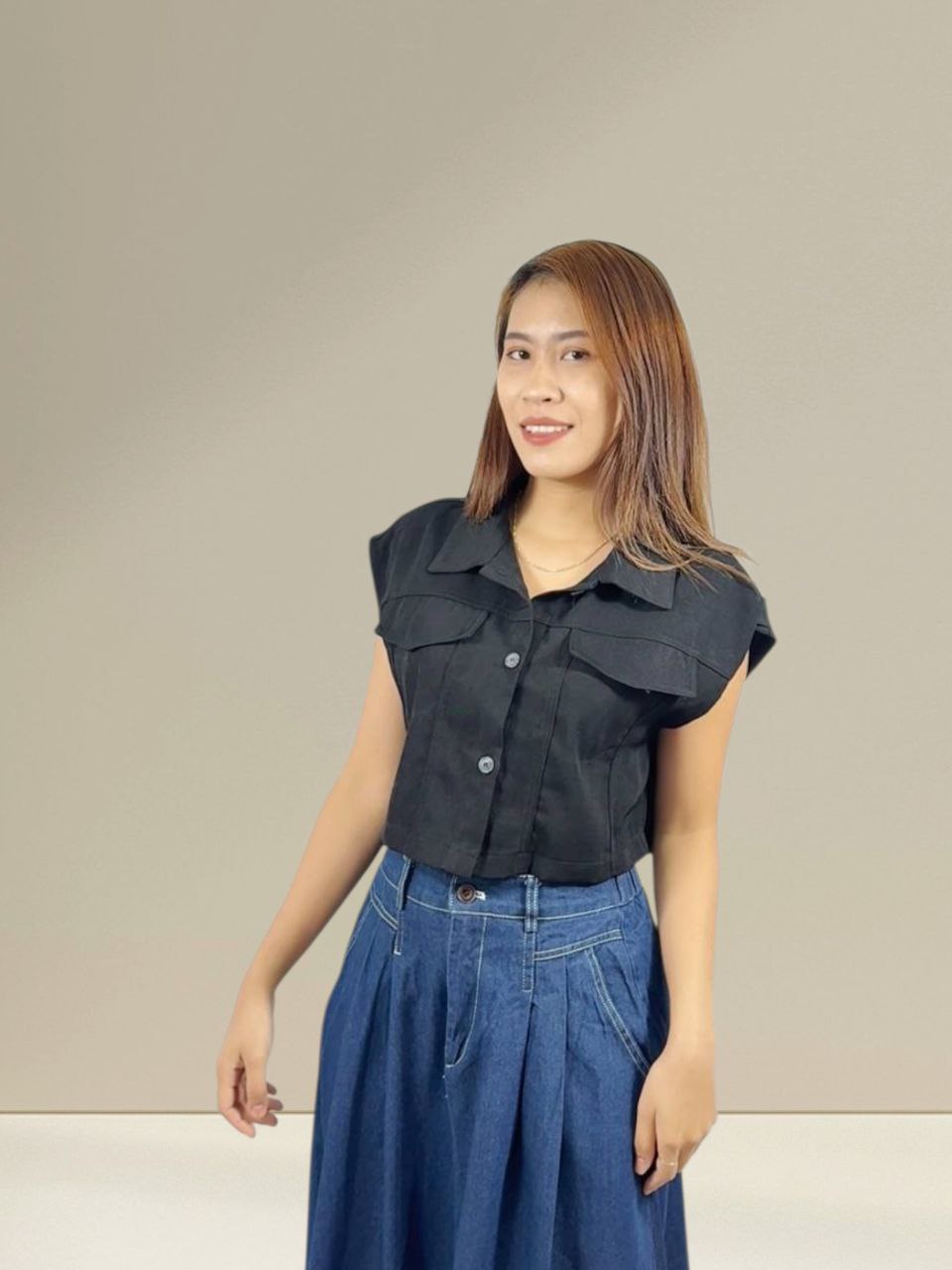 W9658 - Sleeveless Crop Top