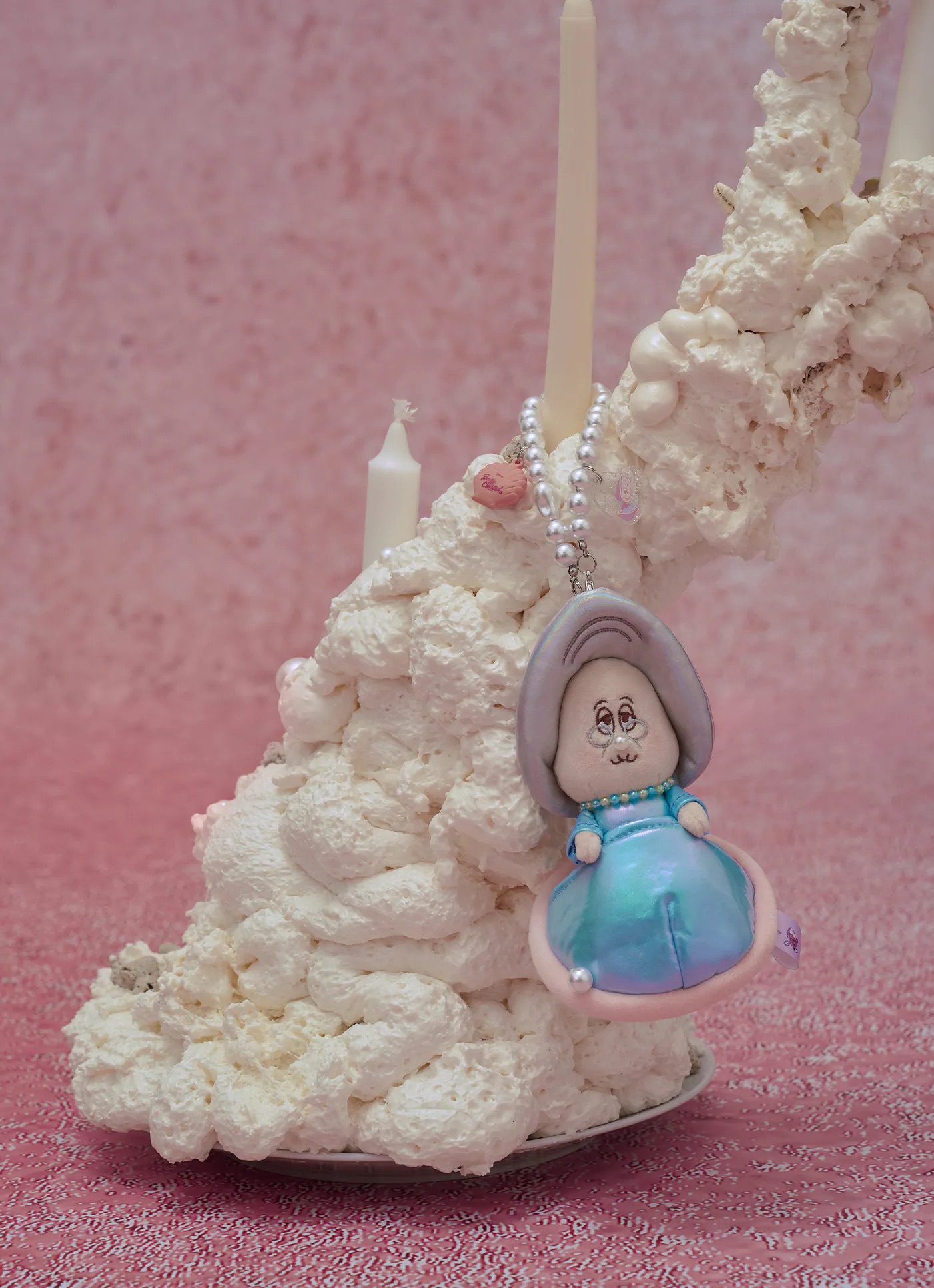 📦訂購 台灣代購 Disney 迪士尼 愛麗絲夢遊仙境 Baby Oysters 生蠔BB 珠光系列吊飾(老奶奶版)