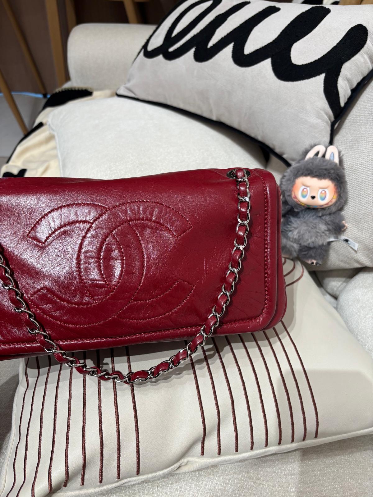 Chanel Flap Shoulder Bag 100%Authentic, 95%New ✅Card✅Dust bag