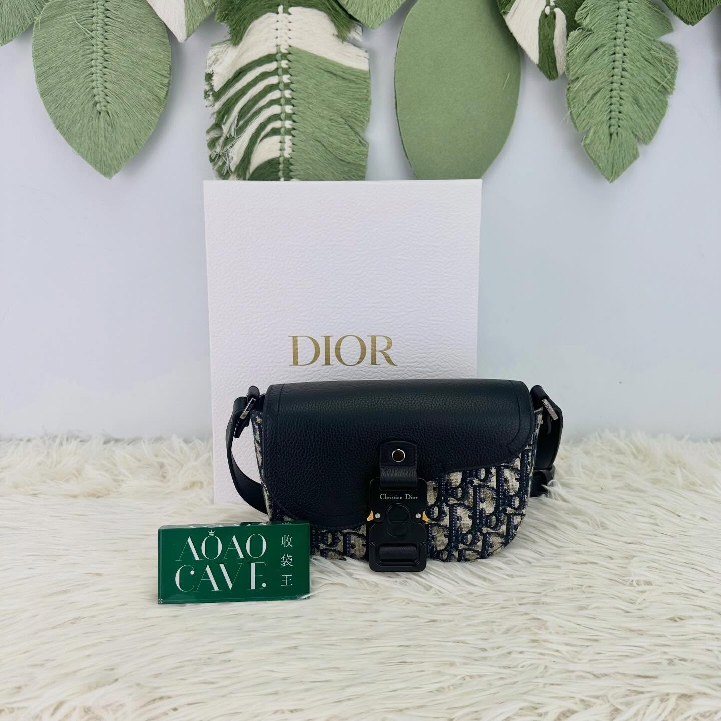 DIOR 🤍PRE OWNED Saddle 米白色緹花郵差包 2026年 全套有單🖤