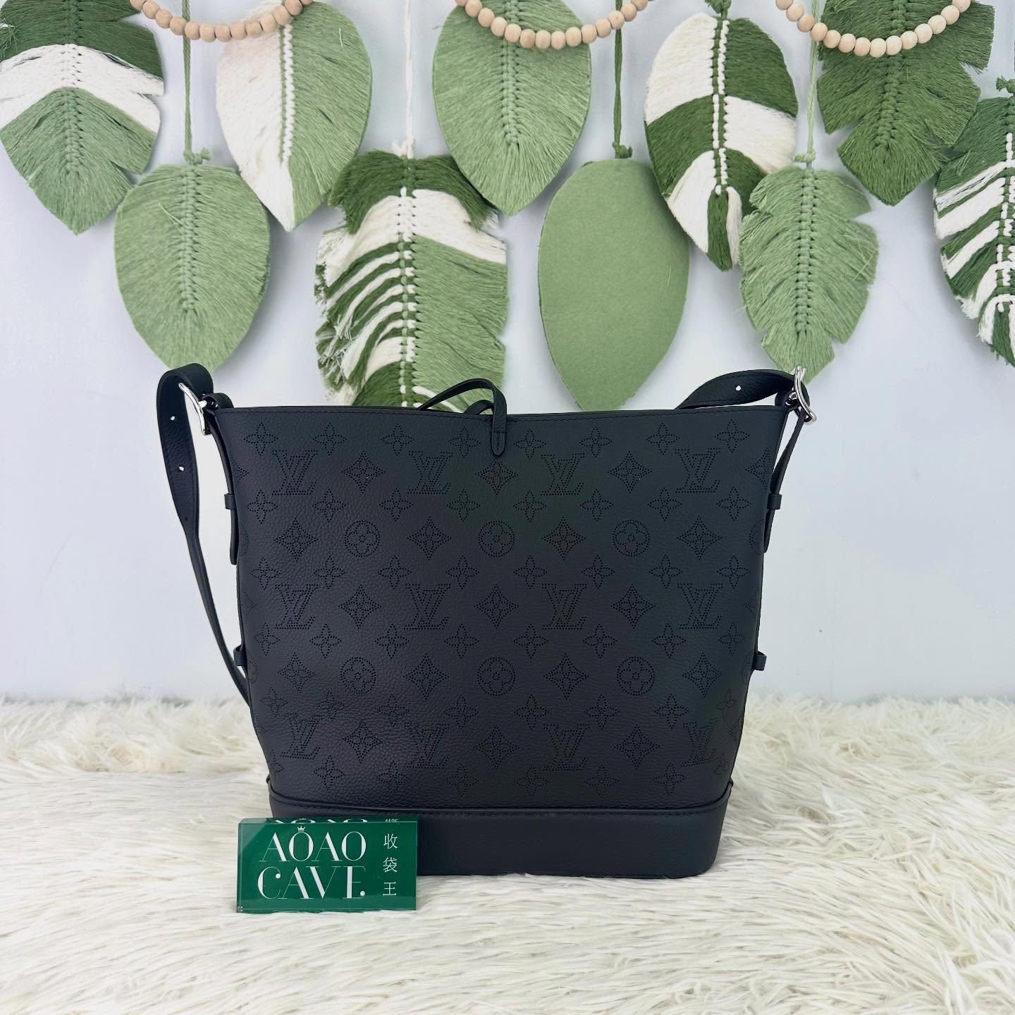 LV 🤍PRE OWNED Flore 黑色褸空水桶包 晶片款🖤