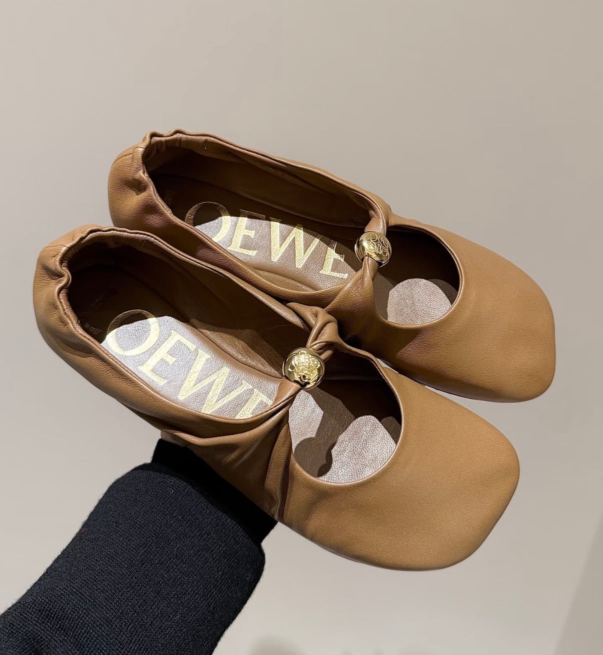 限時優惠✨訂貨📮Loewe 小金鈕芭蕾舞鞋 Size 36/37/38/39/40