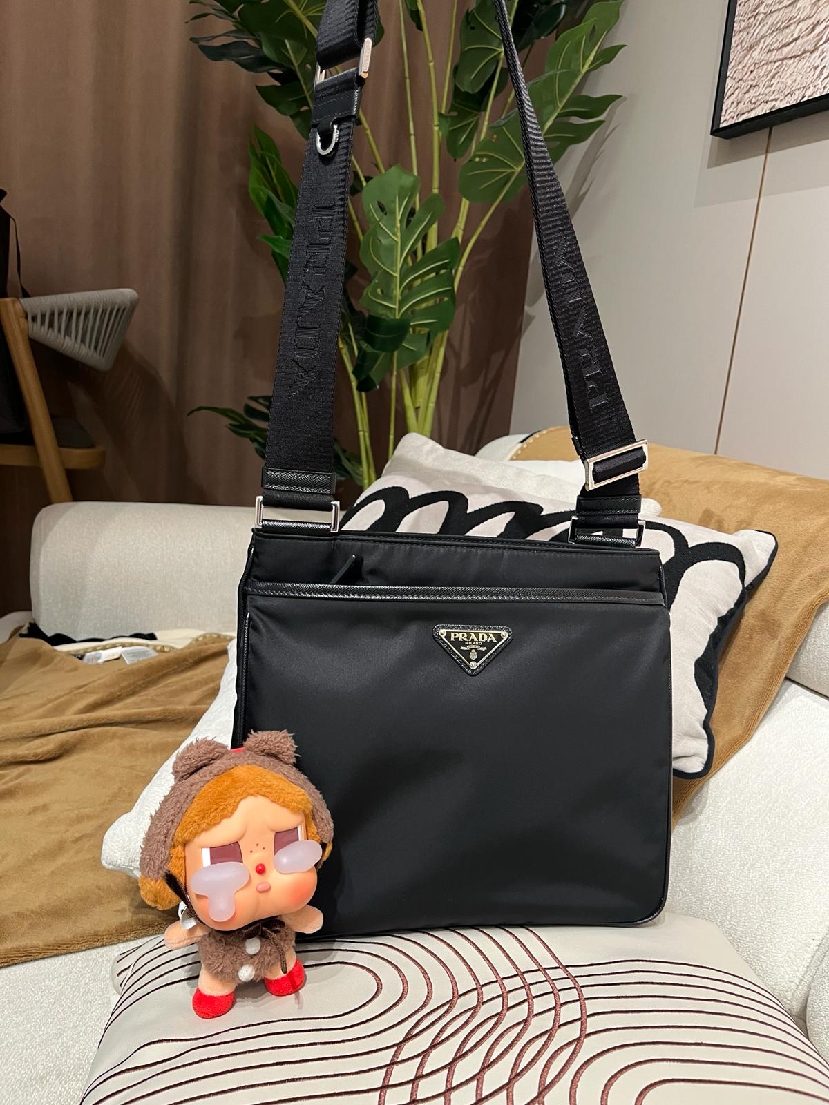 Prada Re-Nylon 及 Saffiano 肩背袋 100%Authentic, 99%New ✅ certificate✅NFC✅Dust bag