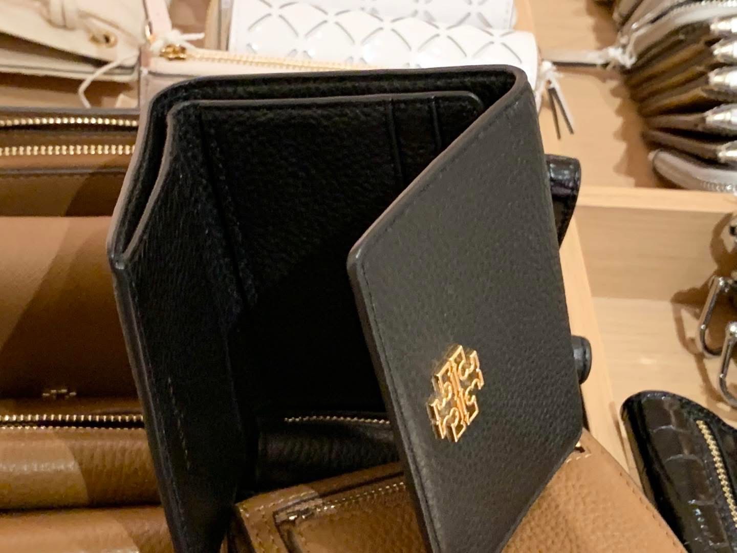 ✈️🇨🇦🇺🇸Tory Burch Outlet 荔枝皮🖤🤎通花Logo短銀包👛💳