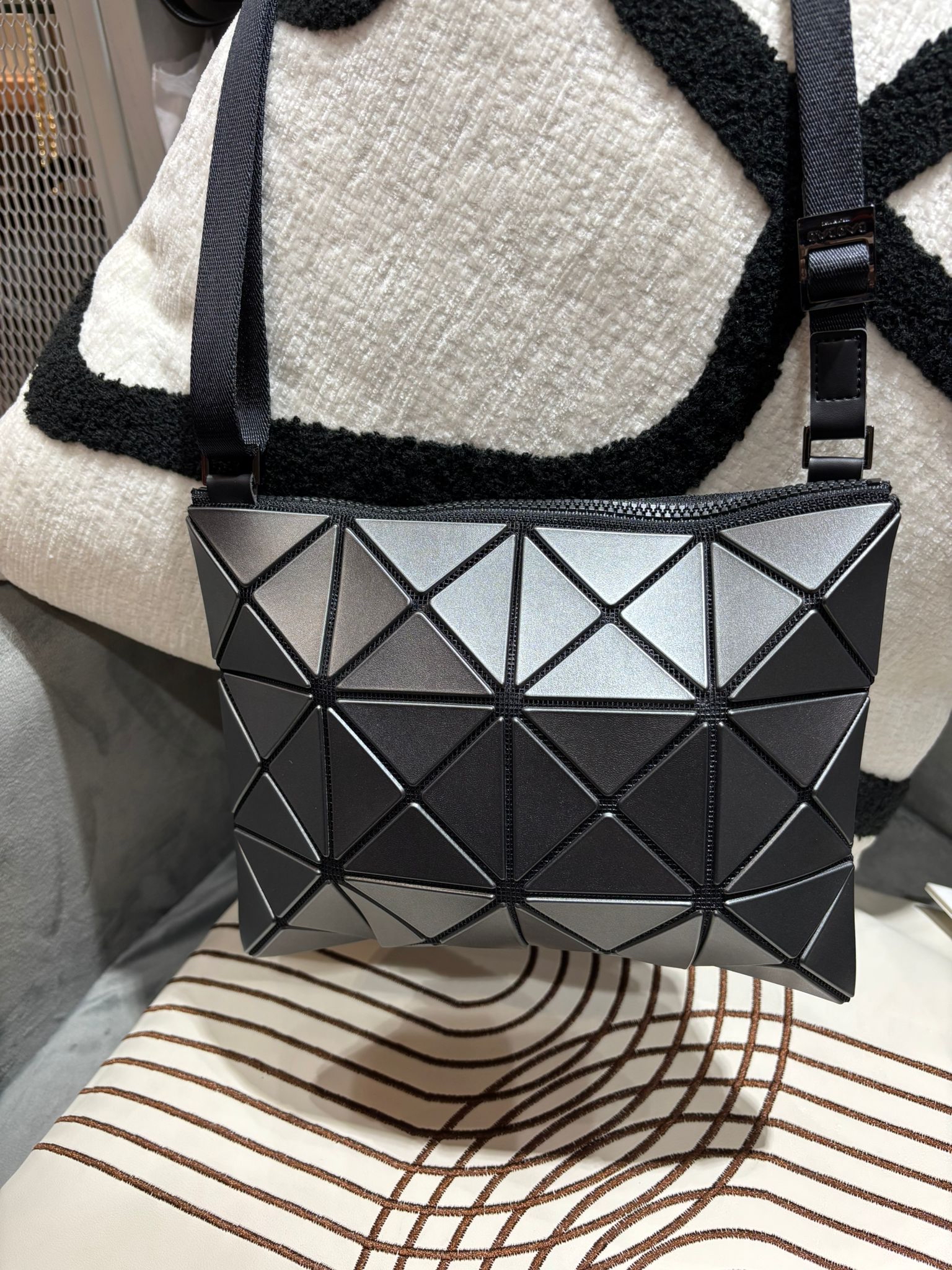 Issey Miyake bao bao Crossbody Bag 100%Authentic,98%new ✅dust bag 