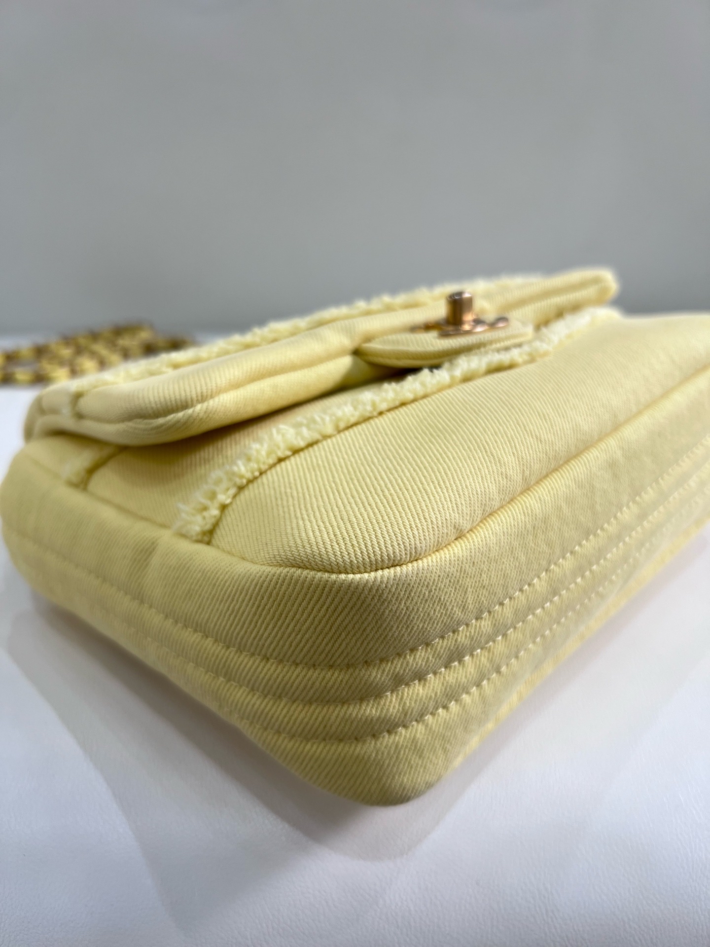 【預訂貨品】Chanel小雞黃牛仔布方胖子 