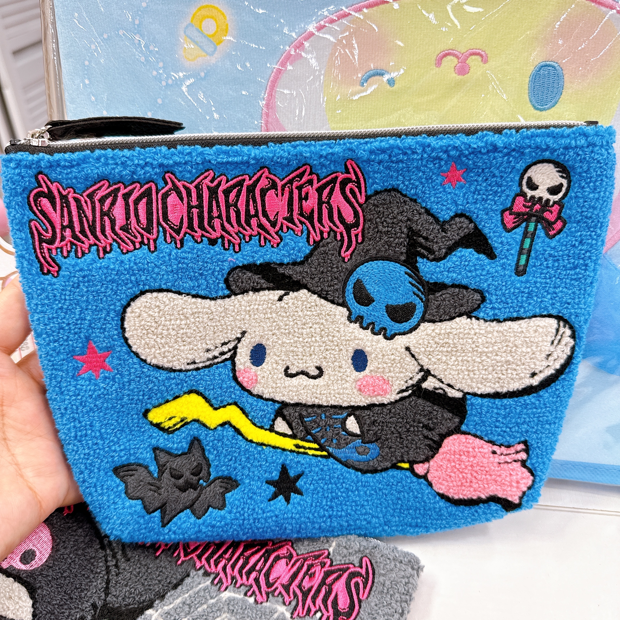 日本直送日本限定版Sanrio 萬聖節系列針織刺繡大容量拉鏈袋 圓形散銀包