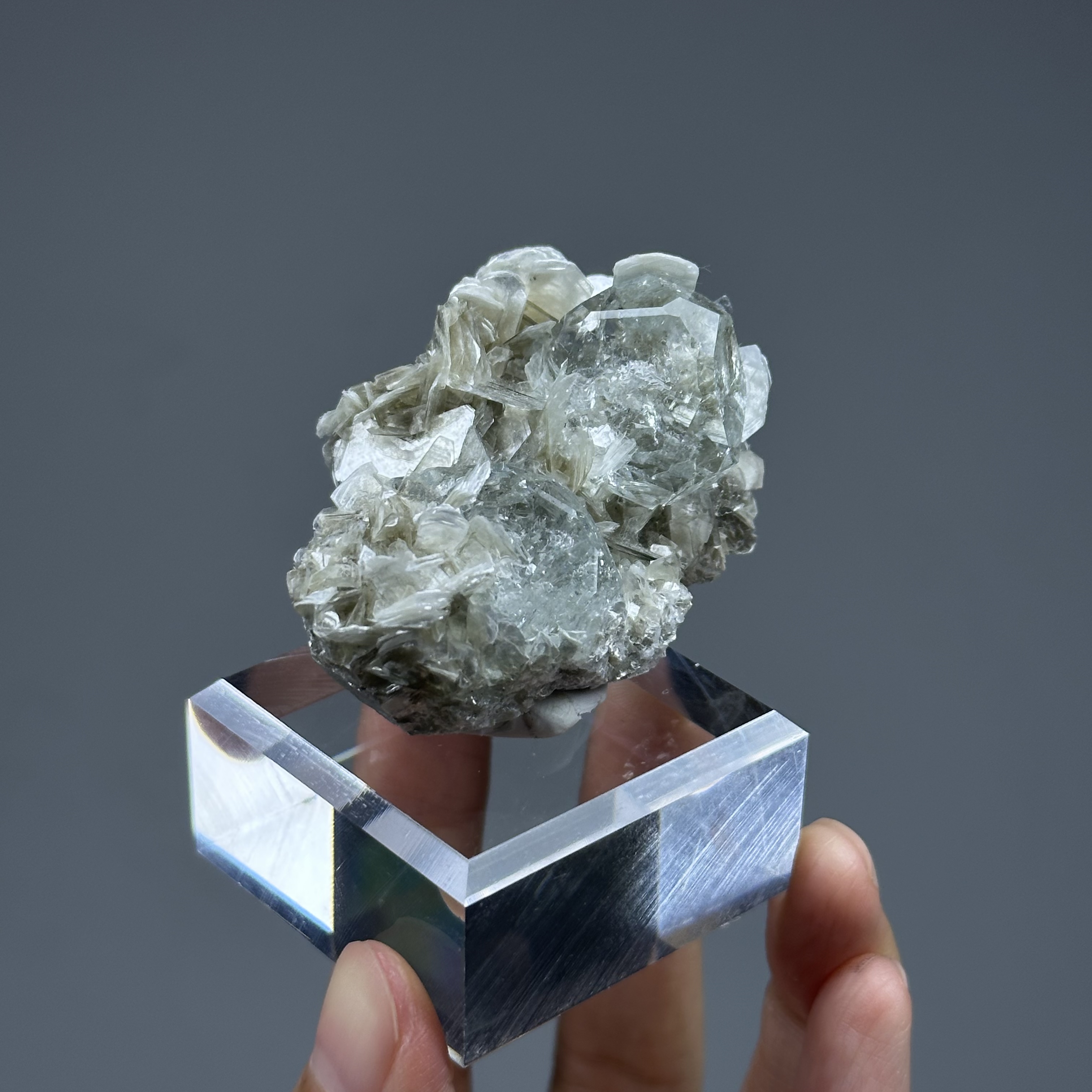 海藍寶與雲母 - Aquamarine and Mica