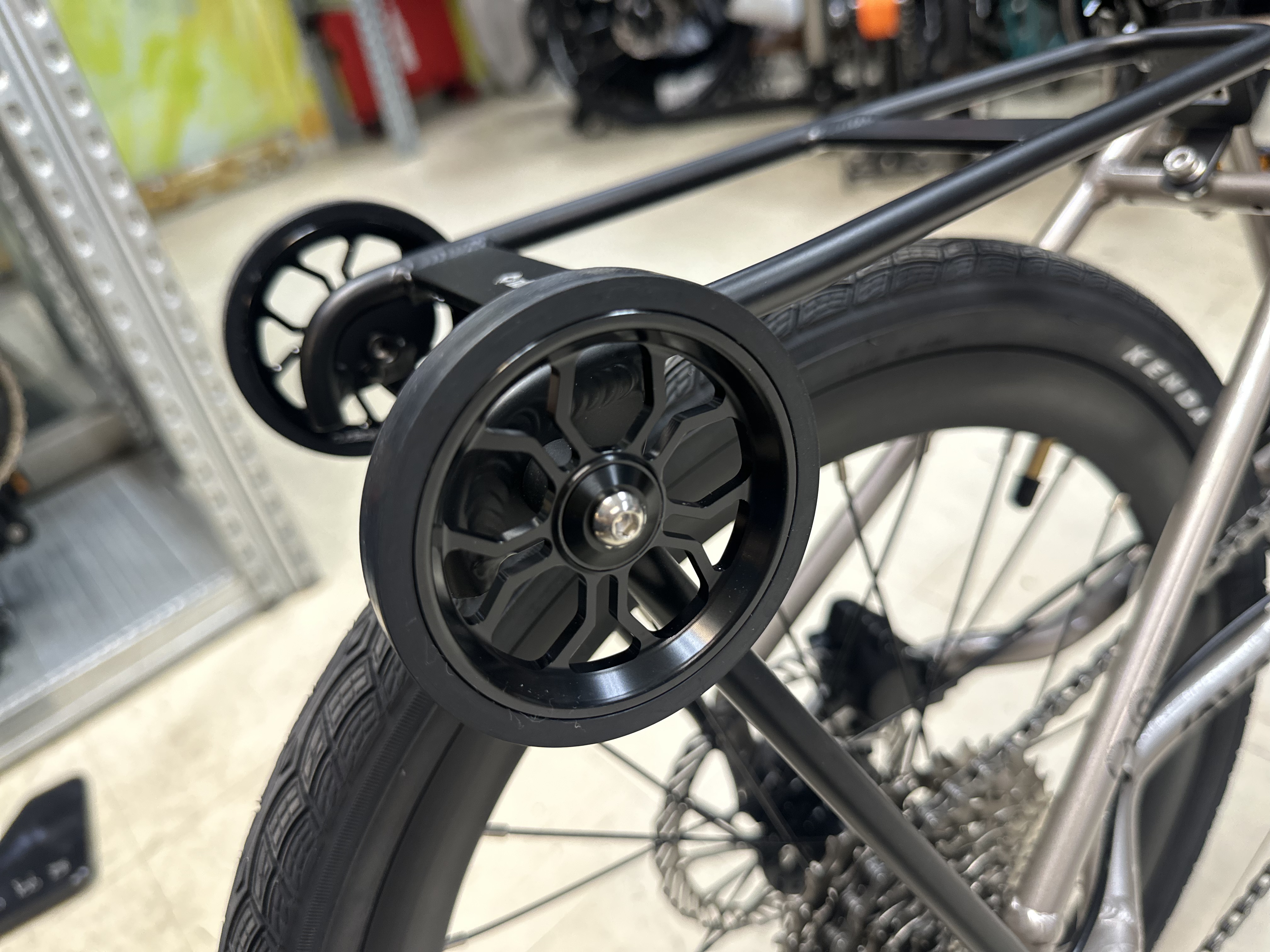 Java Neo 406 20” ODi 專用貨架 附送80 mm加大轆仔兩個