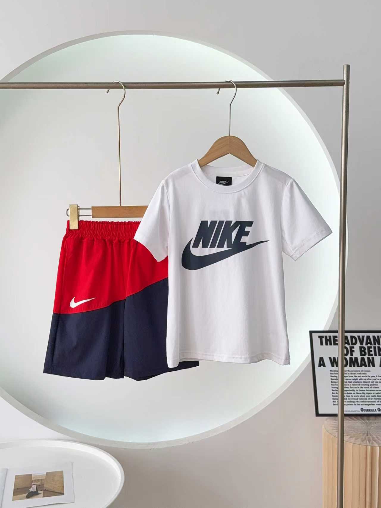 $158套。🔥【炸場款｜Nike Kids 2026夏季兒童運動套裝】🔥