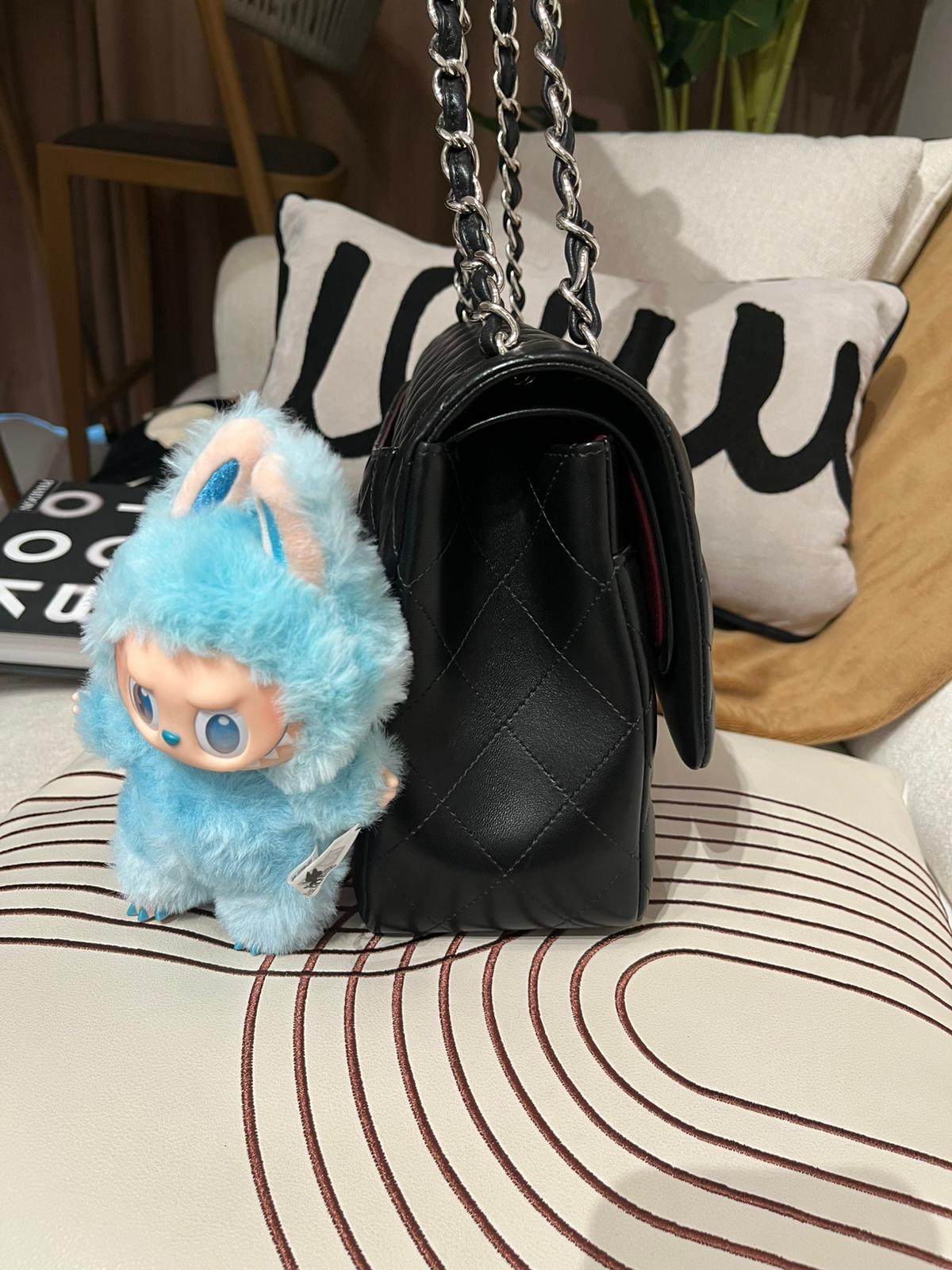 Chanel classic flap 30cm,jumbo A58600 黑色羊皮銀扣100%Authentic ,98%new ✅20card ✅塵袋✅box 