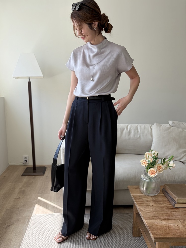 Timeless Pleated Flow Pants (Navy)