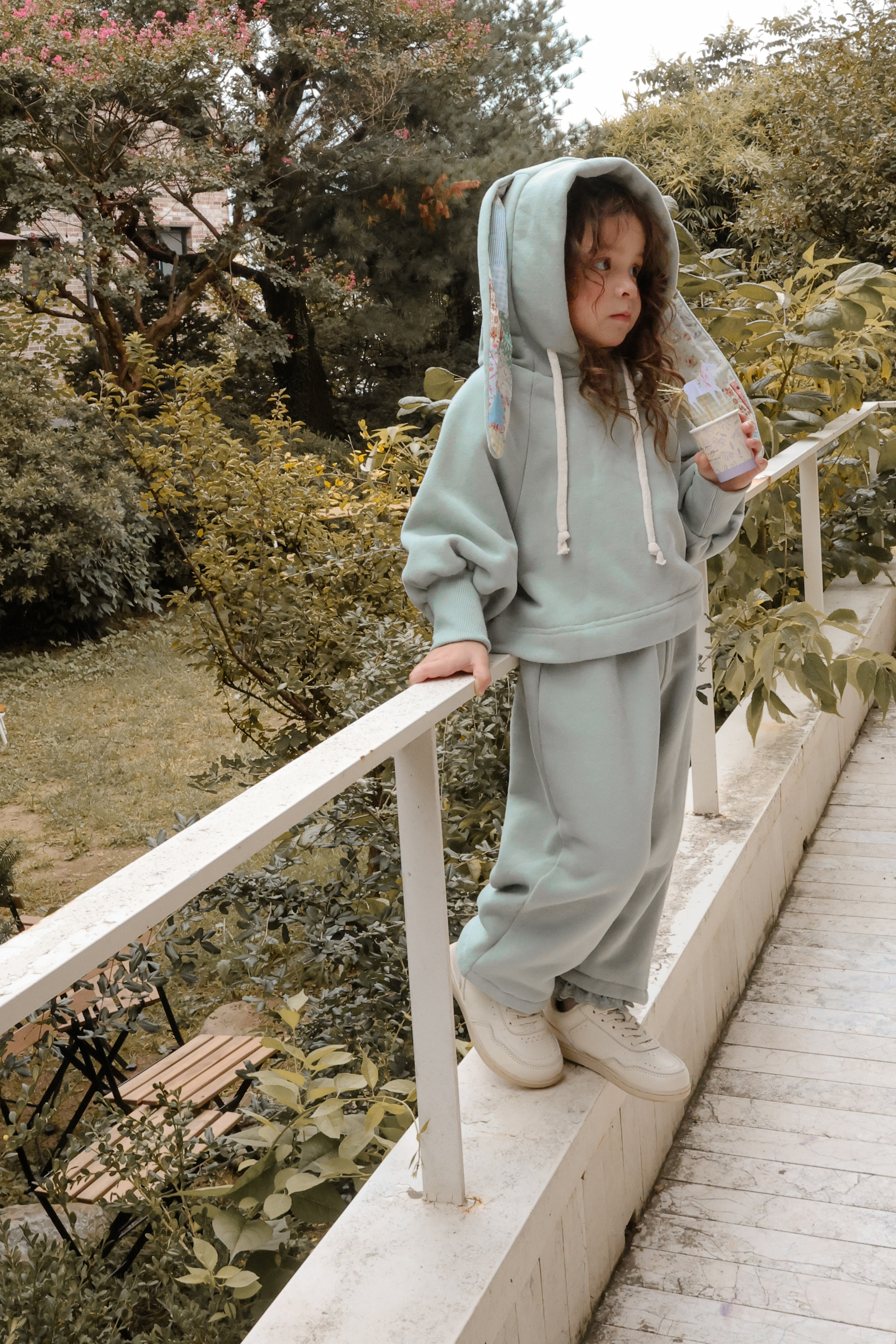 FLO | Bunnies hooded T-shirt