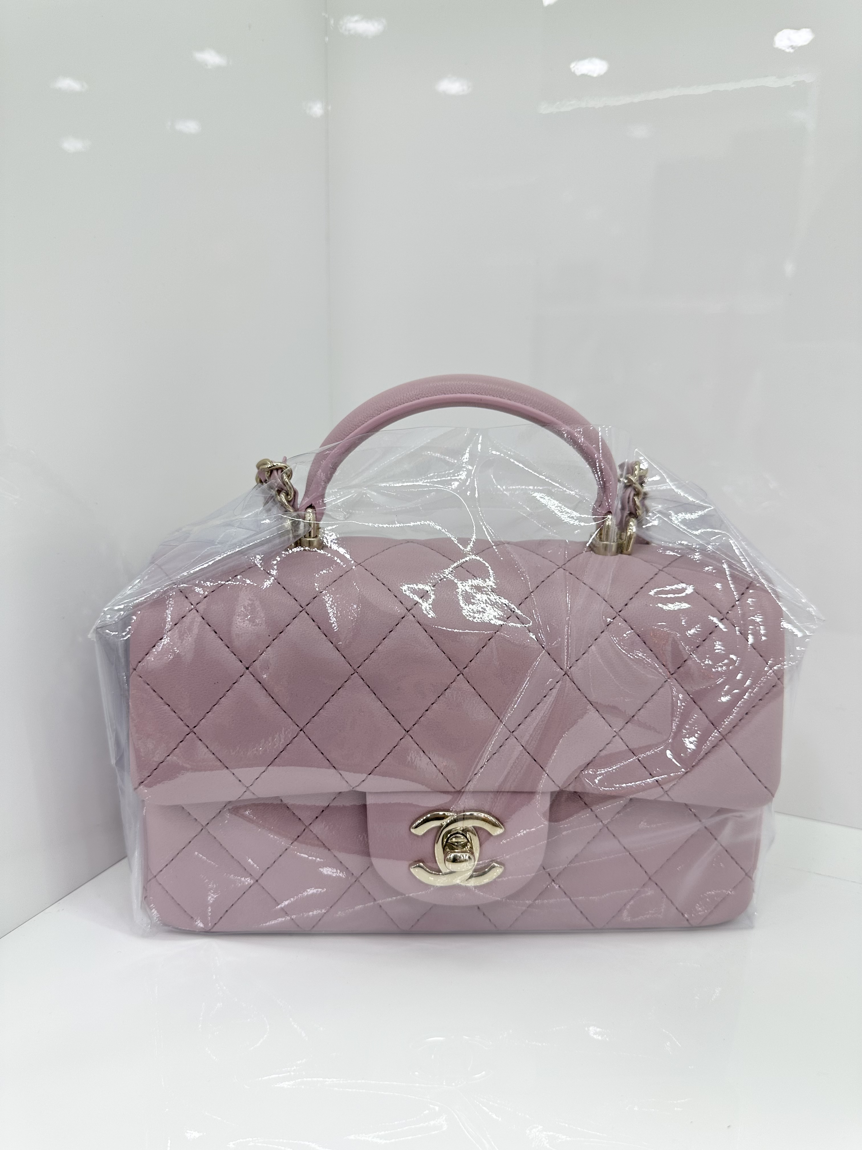 Pre-owned CHANEL mini flap/Pink