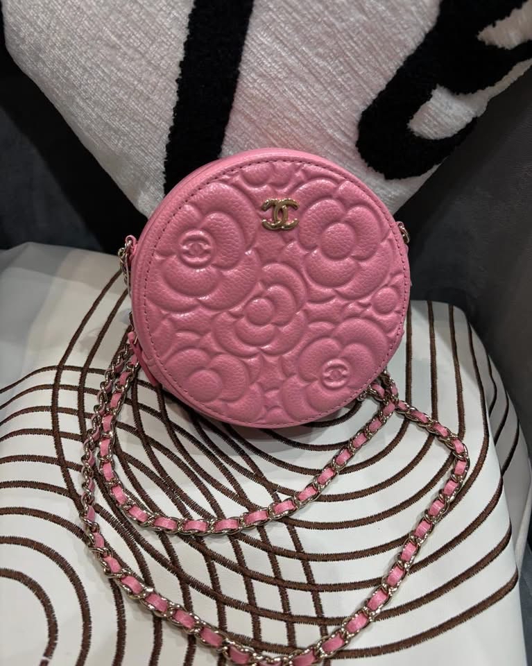 CHANEL ROUND BAG WITH CHAIN 山茶花荔枝牛皮圓餅 100%Authentic ,98%new ✅29CARD✅dust bag✅box 