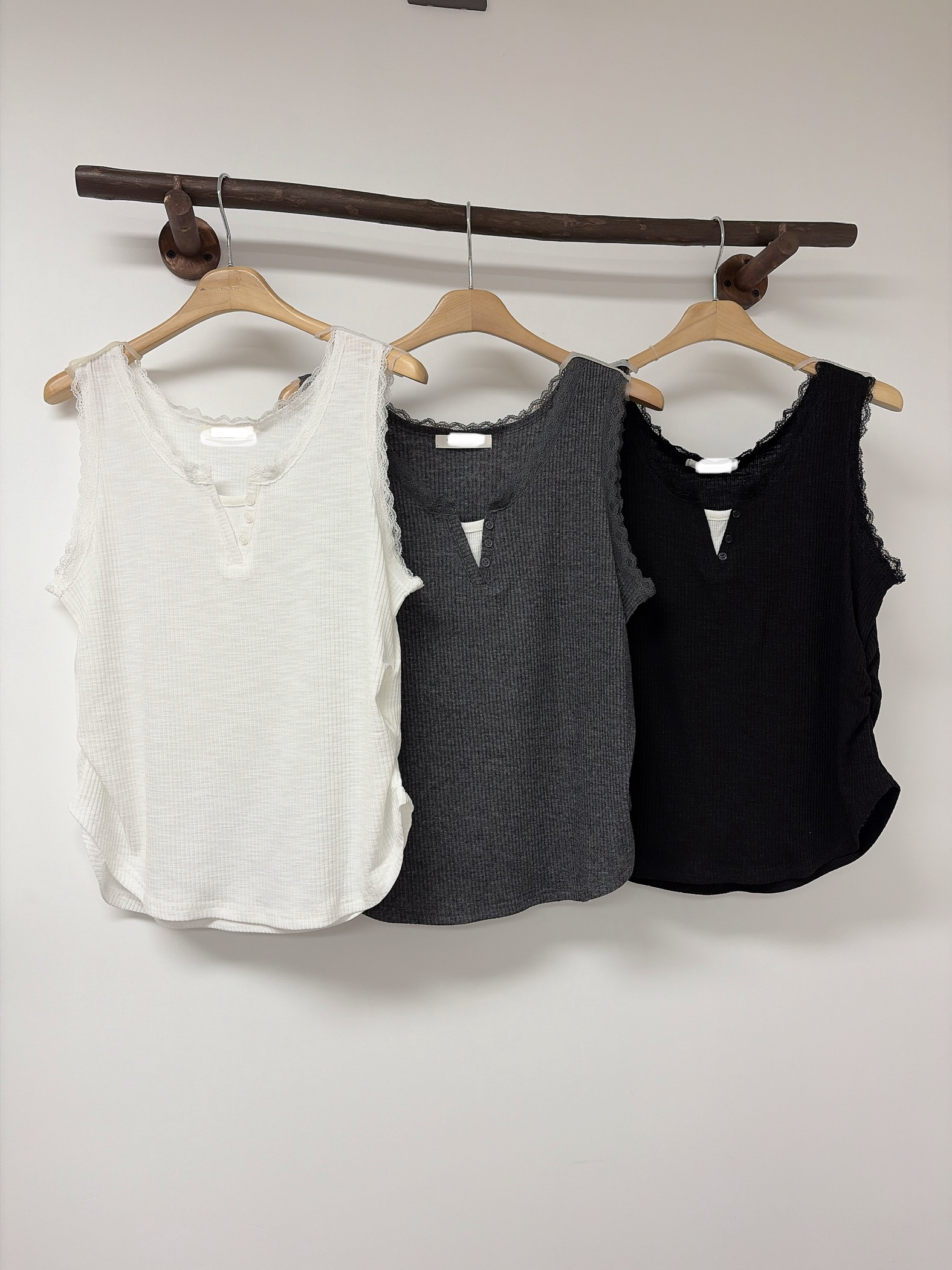 Lace 邊顯瘦背心