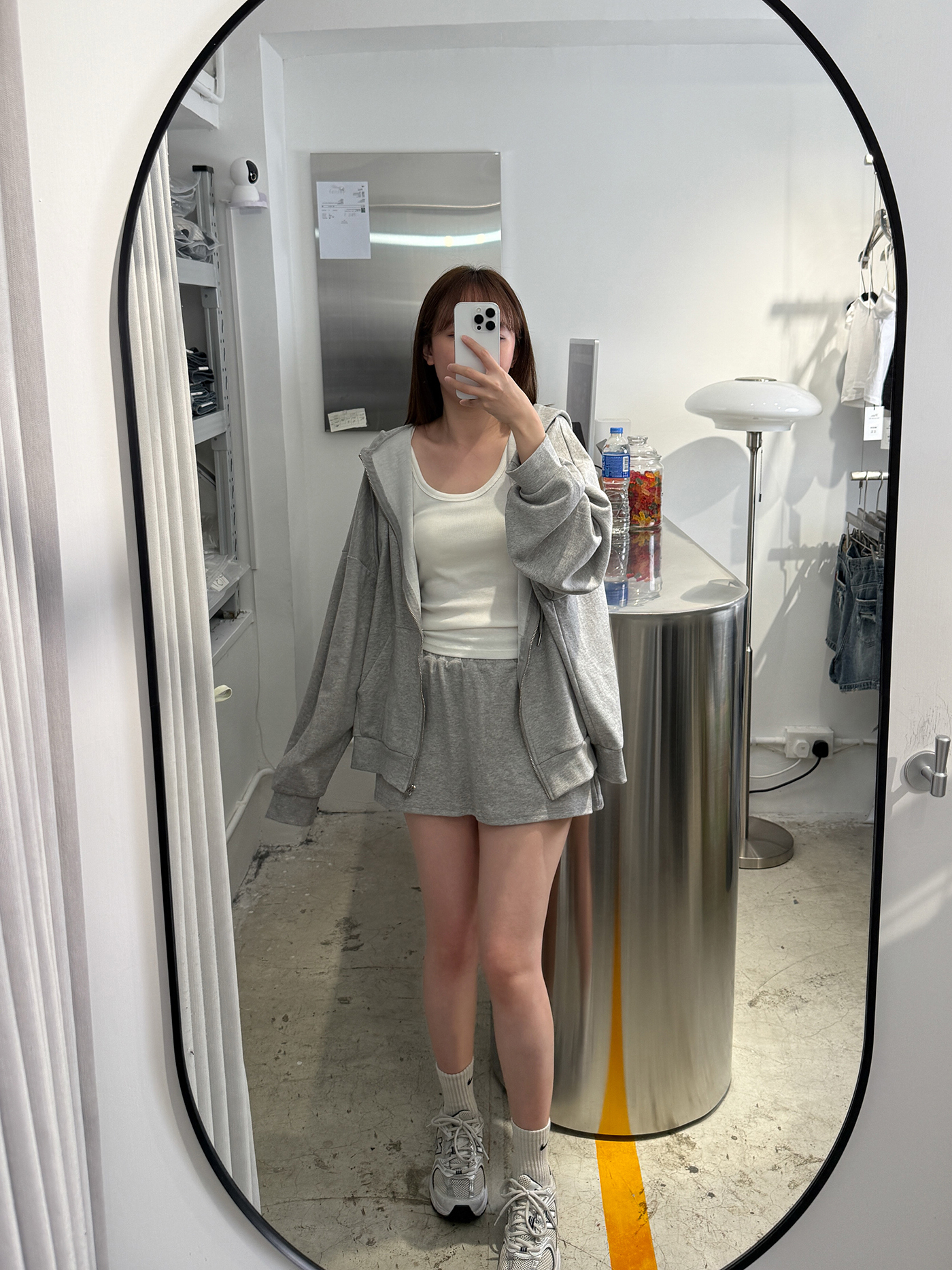 𝐆𝐫𝐚𝐛 𝐚𝐧𝐝 𝐠𝐨 𝐡𝐨𝐨𝐝𝐢𝐞 𝐰𝐢𝐭𝐡 𝐬𝐤𝐨𝐫𝐭 𝐬𝐞𝐭