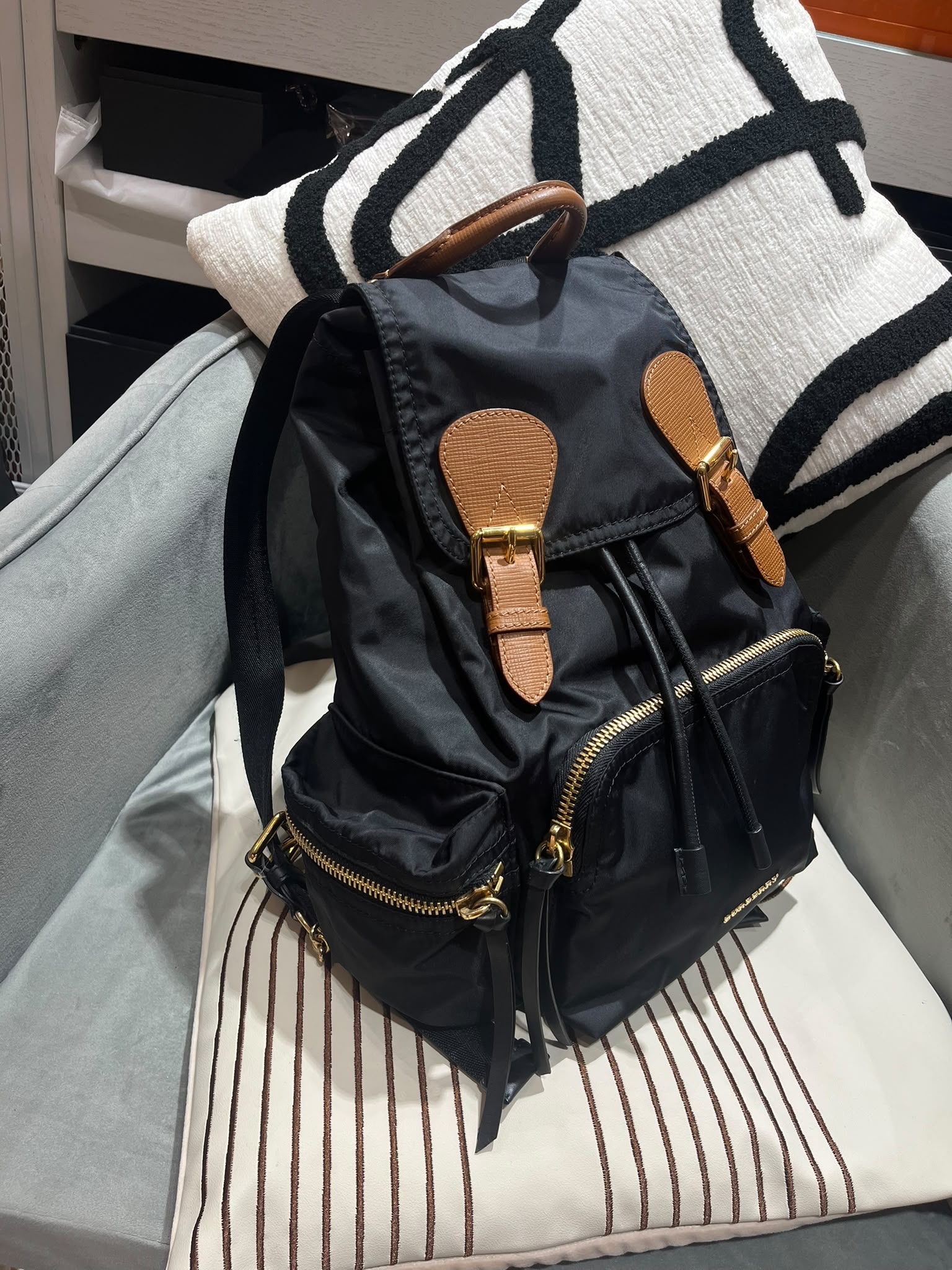 Burberry Nylon Backpack 100%Authentic, 98%New ✅Dust bag