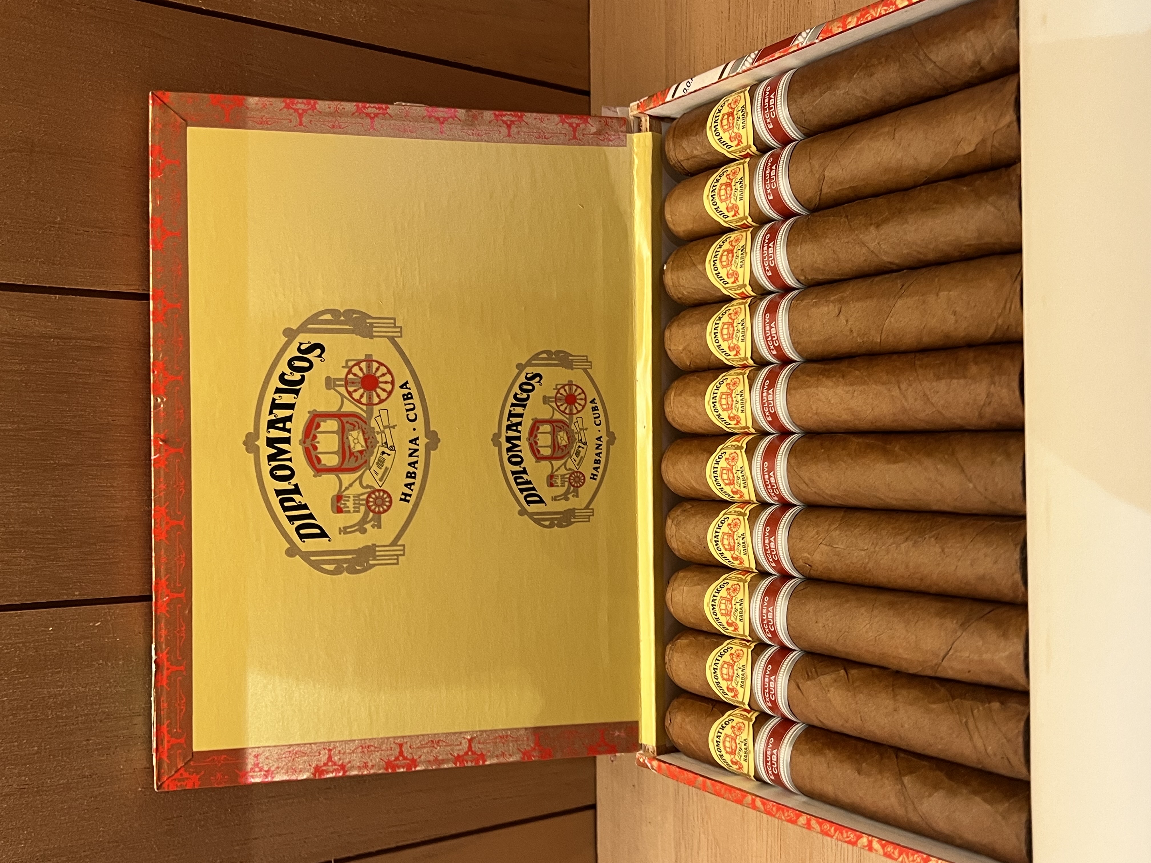 DIPLOMATICOS 古巴外交官地限 （10支）