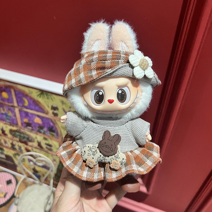 時尚 Labubu 娃娃服飾系列