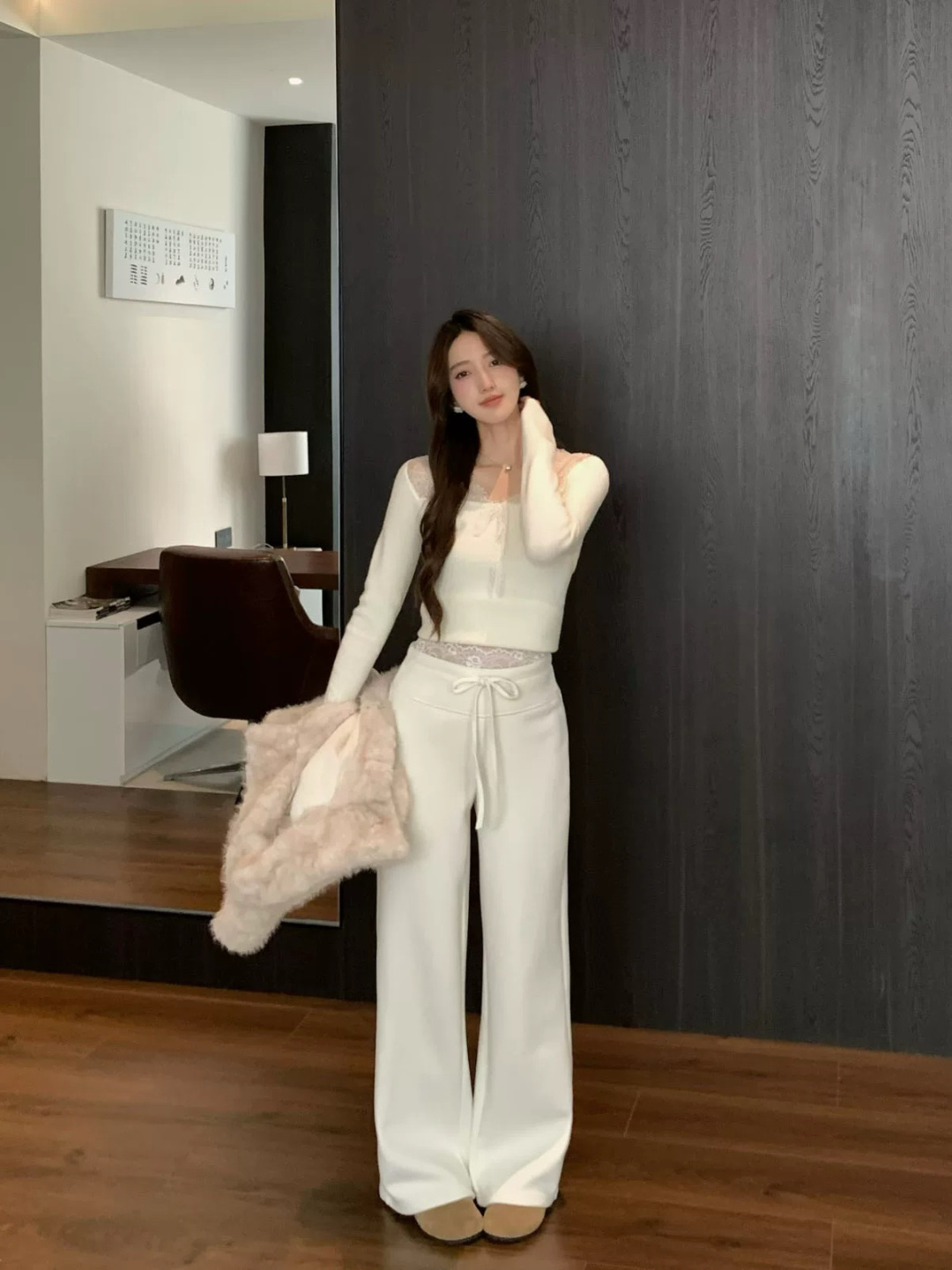 4568 Lace Waist Pants"奶白色蕾丝腰休闲裤"