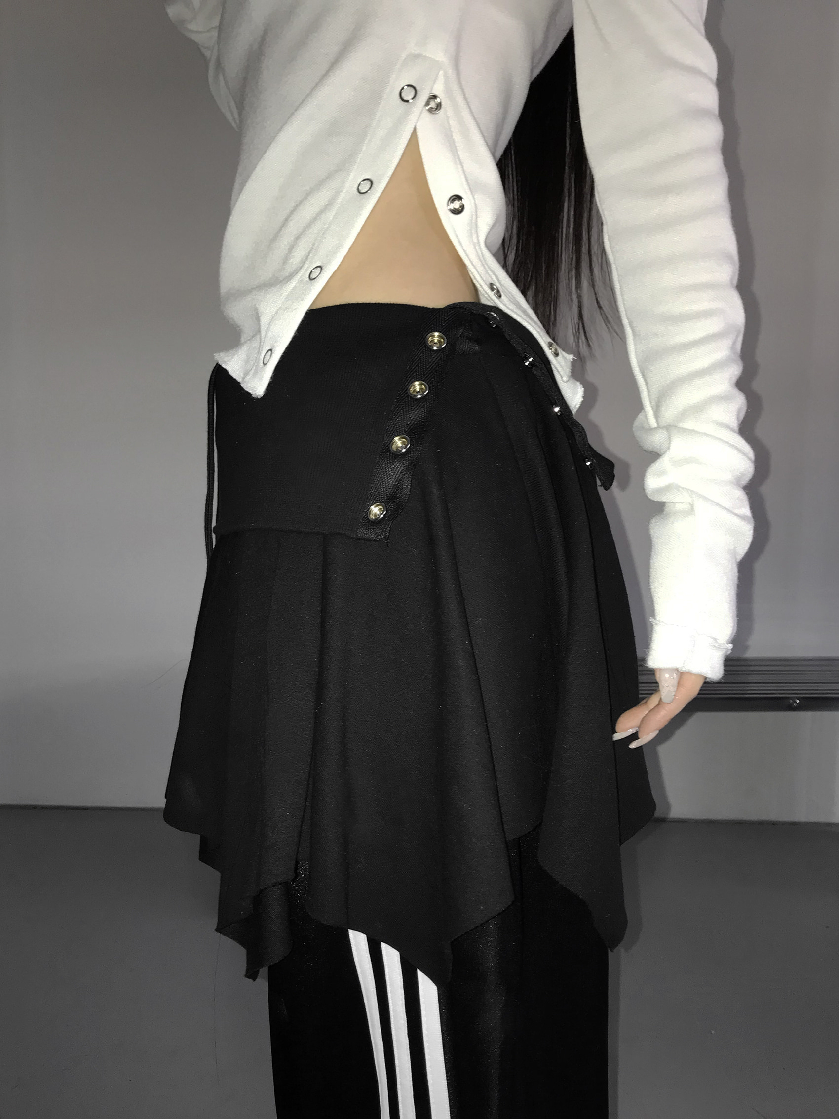 Snap Button Ruffle Mini Skirt