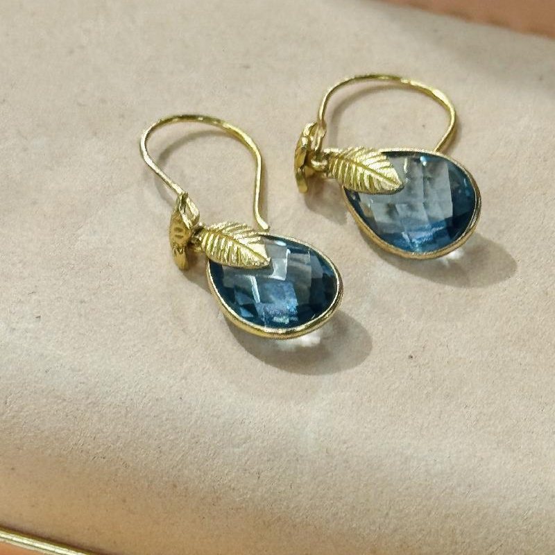 Vintage Recomposed Czechoslovakian Faceted Glass Hook Earrings(C043)