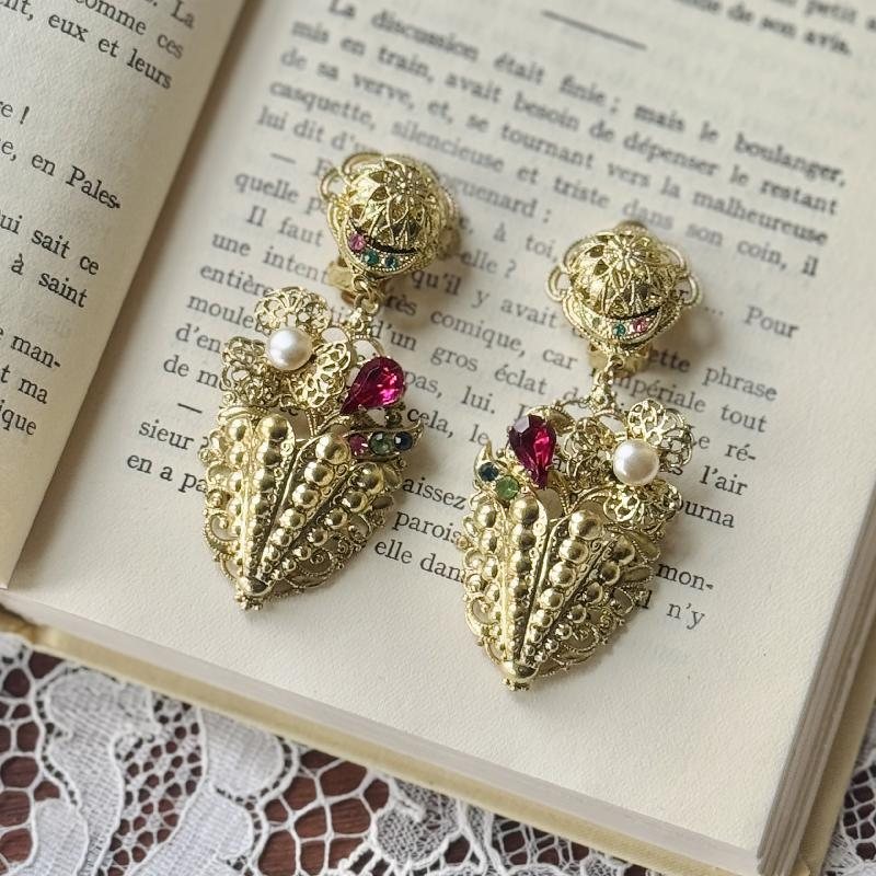 Vintage European Recomposed 3D Vase Bouquet Statement Clip Earrings (MW264)