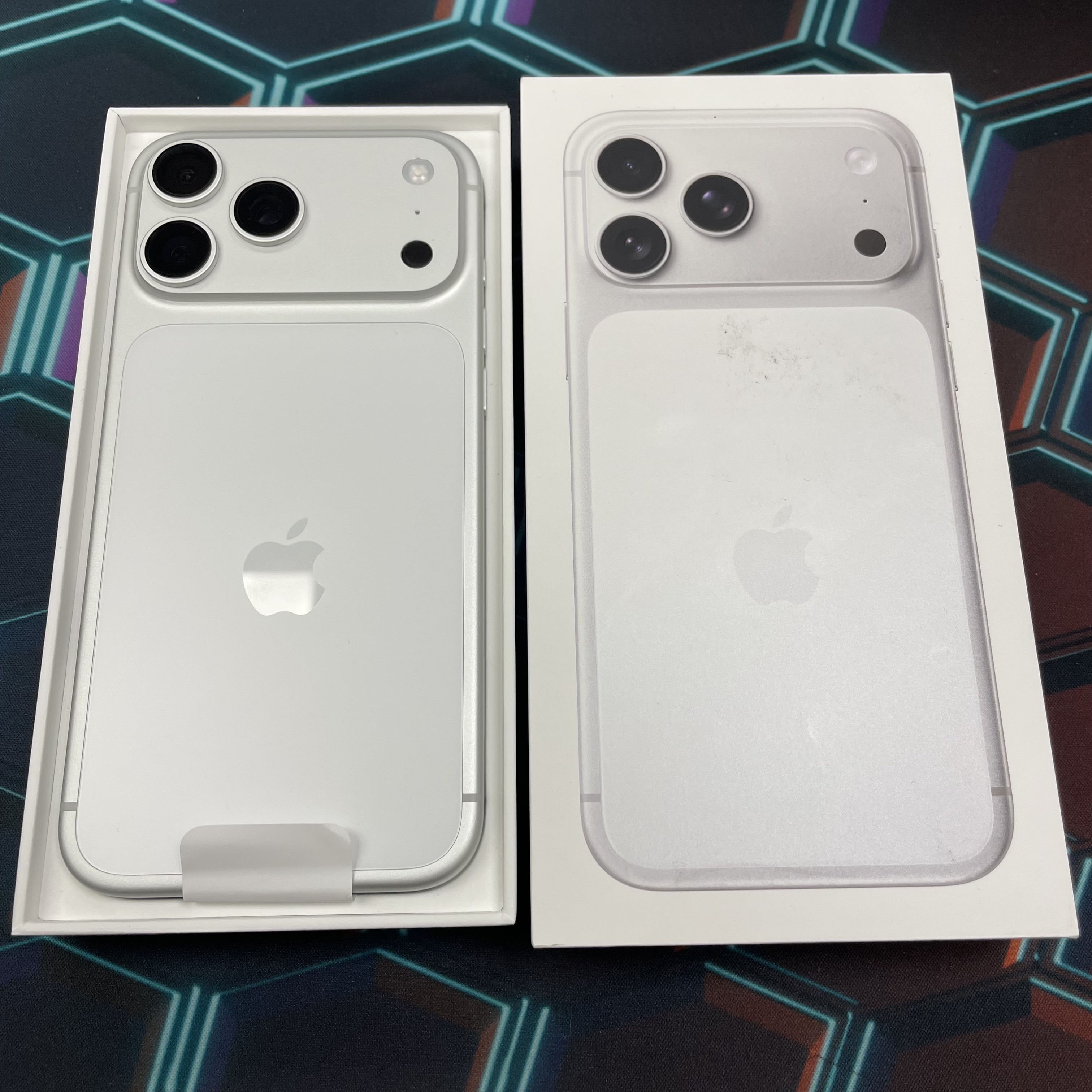 *6110 17 Promax 全新機 256GB 電100 銀色 sliver