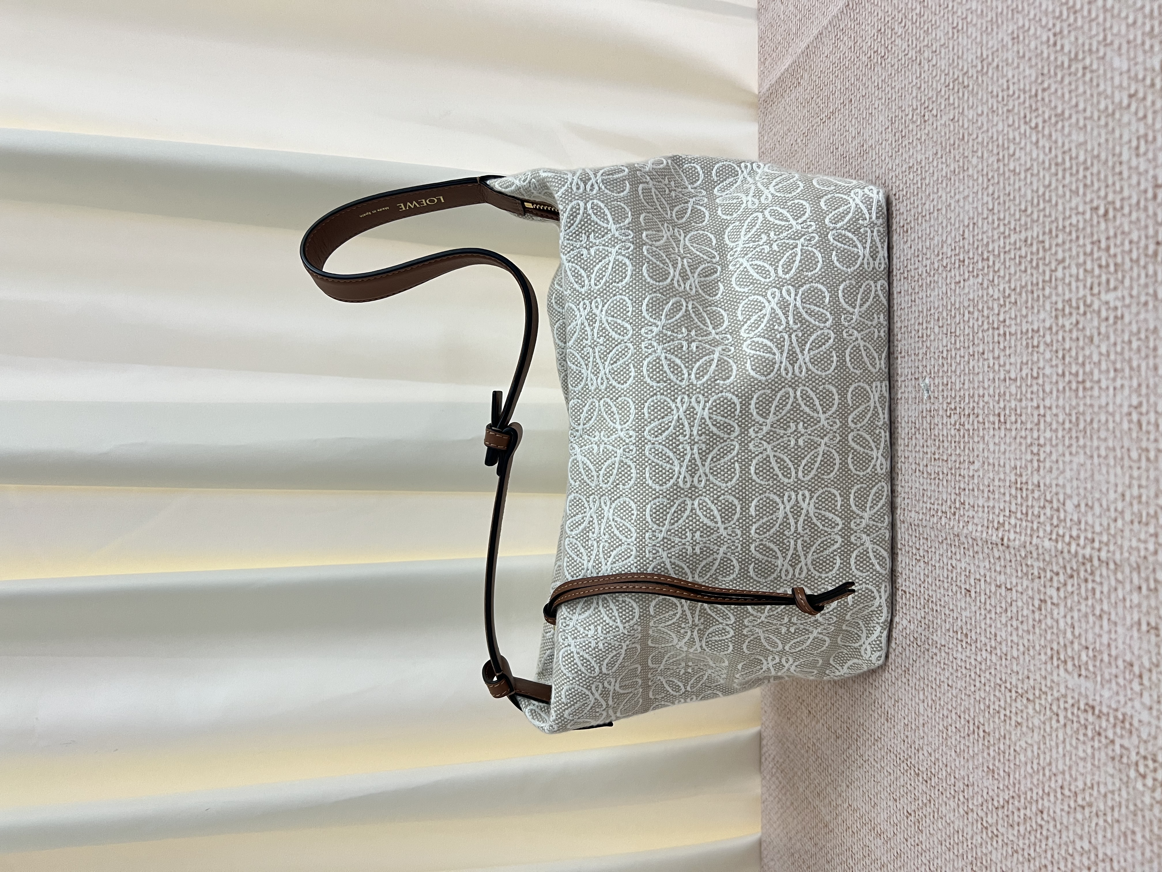 Pre-owned Loewe Cubi Anagram/ Product Code: 26041712