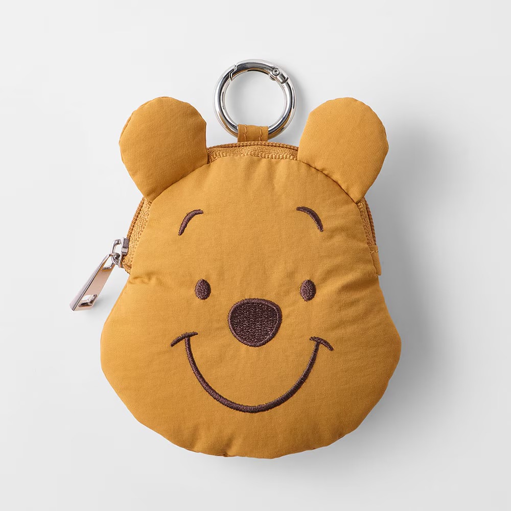 [訂購] [日本直送] 🍯 Winnie the Pooh「赤シャツフレンズ」刺繡手袋 {TF260952}