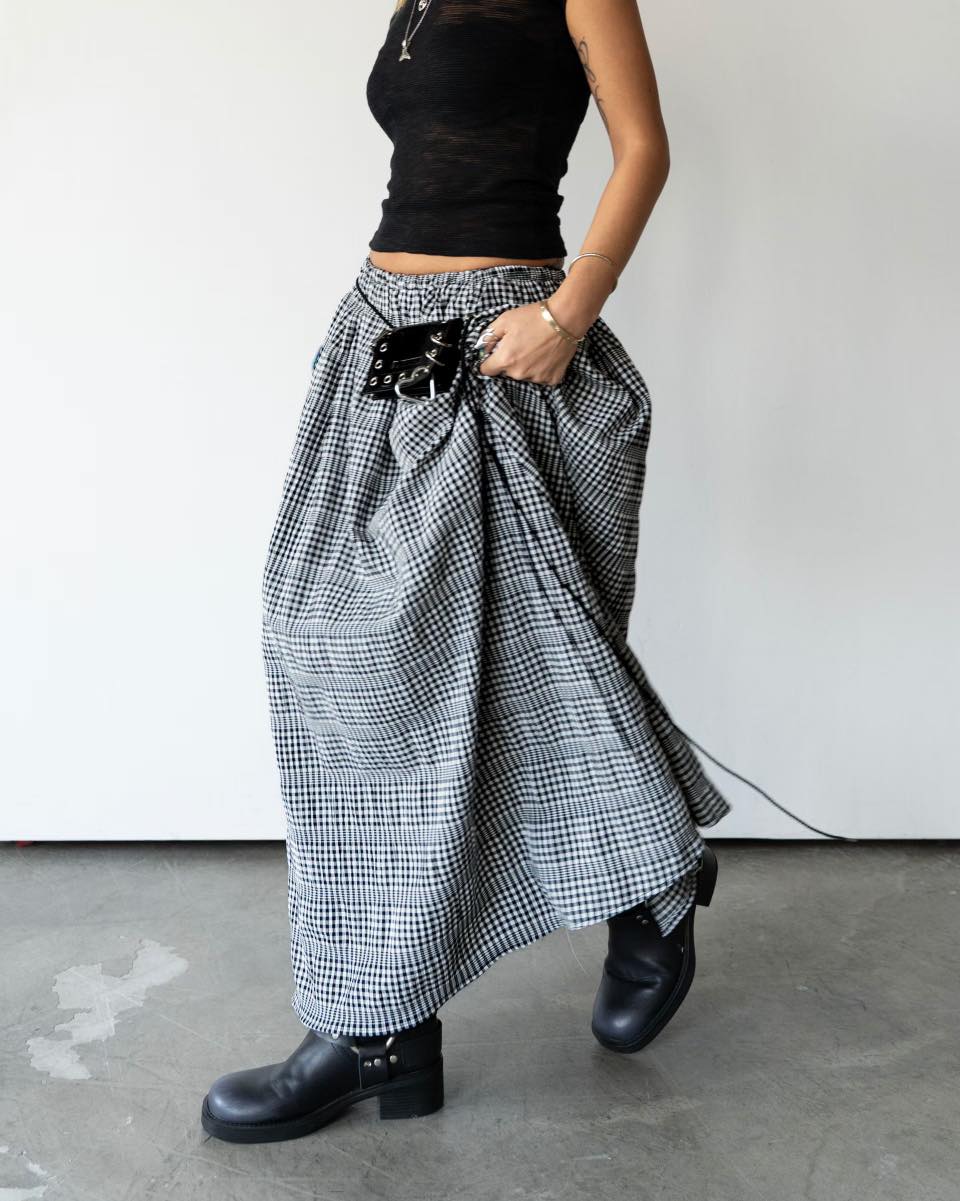 暗格紋大下擺半腰裙