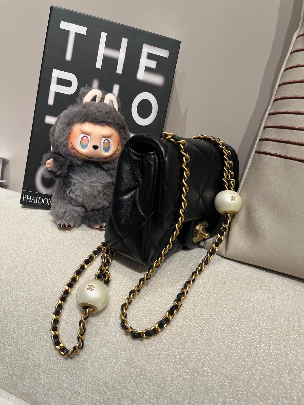 未使用品Chanel Mini Flap with Adjustable Pearls Chain 24S 雙球珍珠調節球 AS4868, 100%Authentic,Unused ✅晶片✅Dust bag✅Box