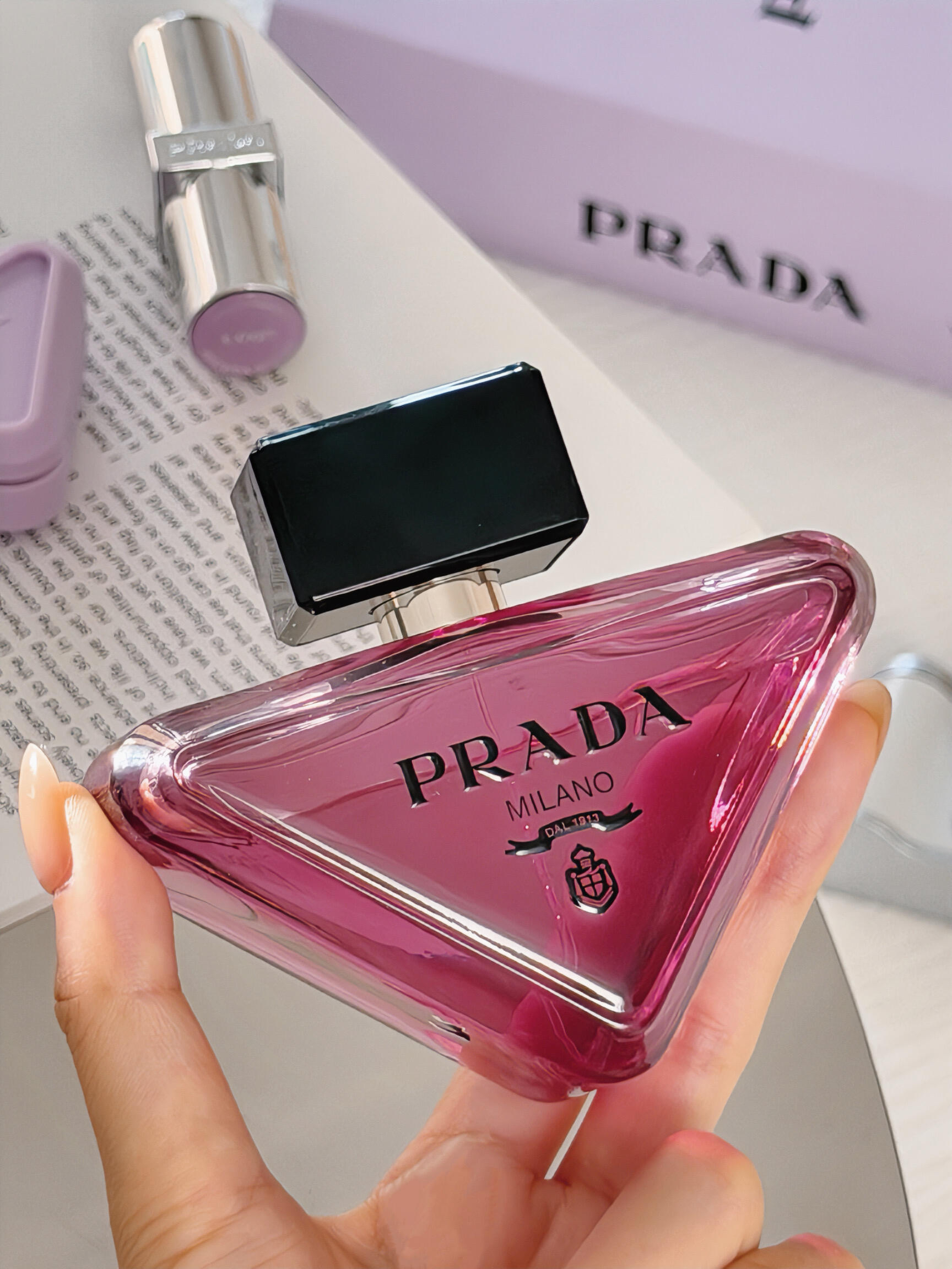 🆕新品！Prada 普拉達我本莫測 懸念黑加侖香水Paradoxe Sweet Chemistry EDP