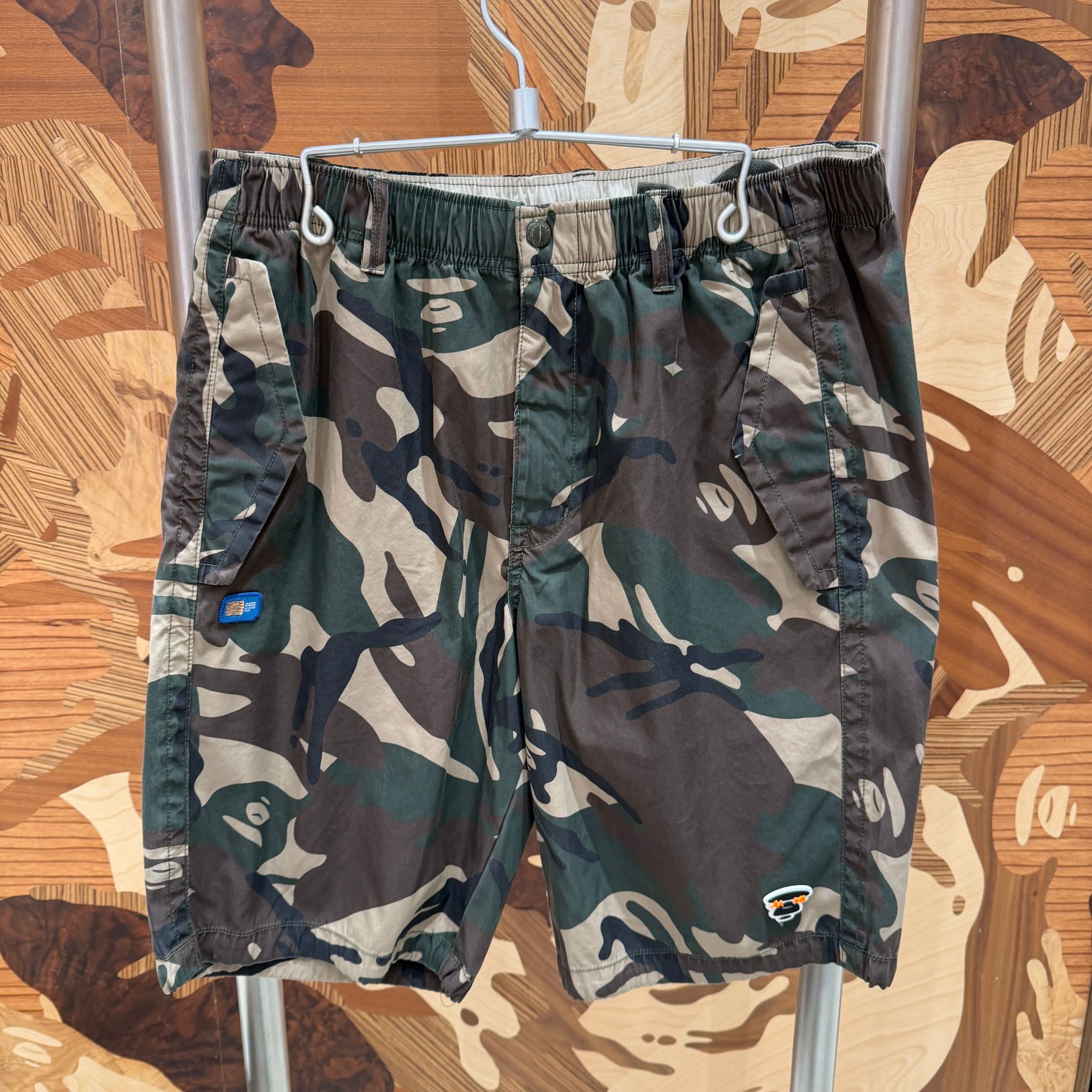 AAPE AAPEUNVS camo shorts (D614)