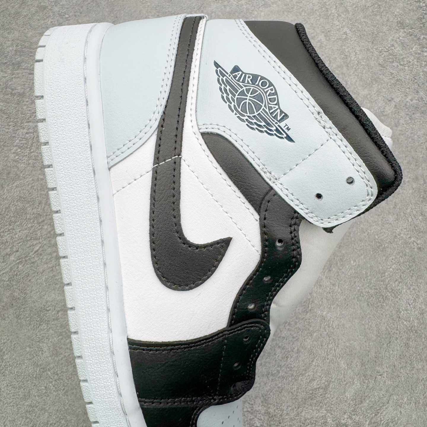 Nike Air Jordan 1 Mid DQ8426-002