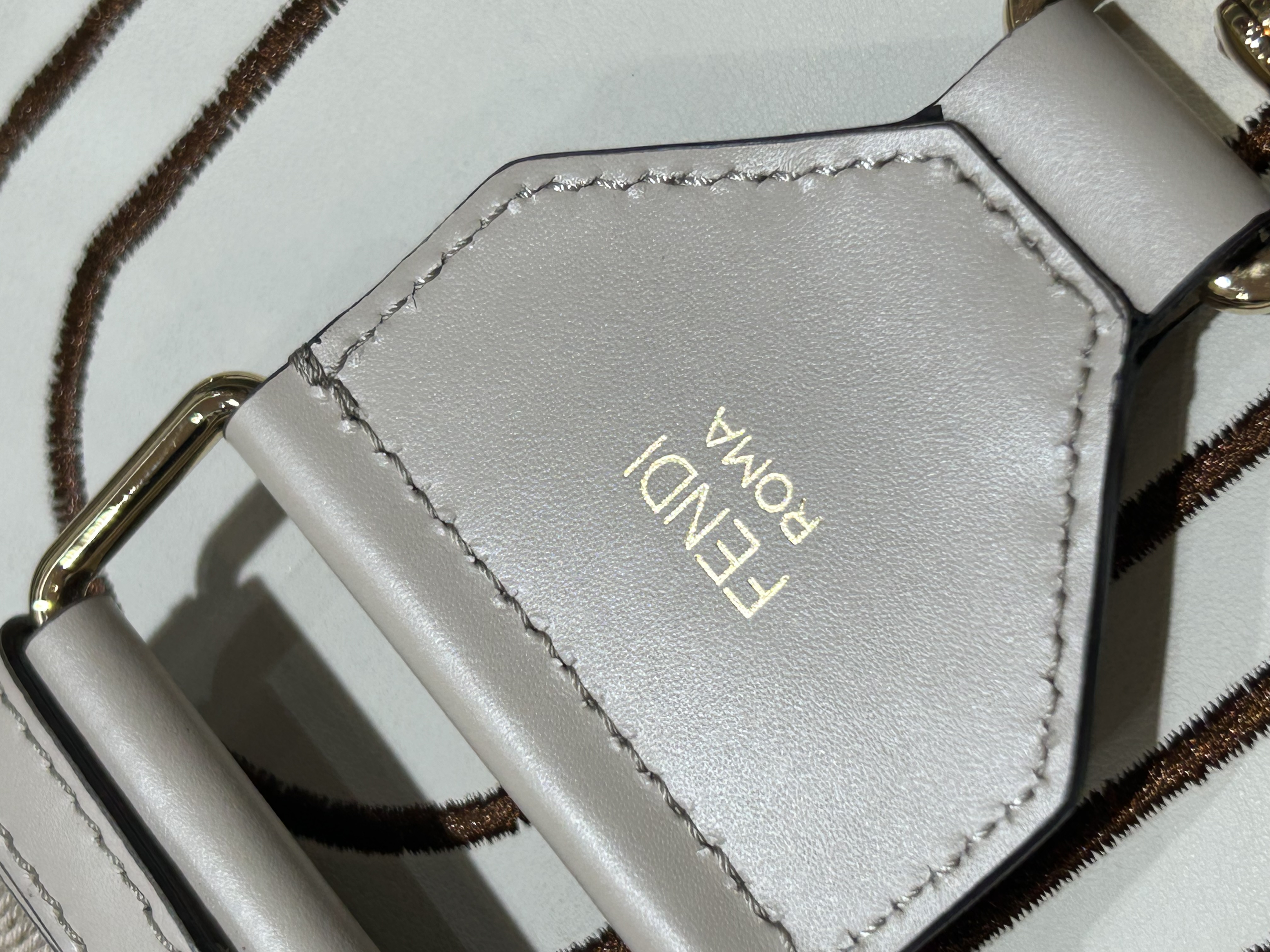 全新 Fendi Strap 手袋肩帶 100%Authentic, 全新貨品