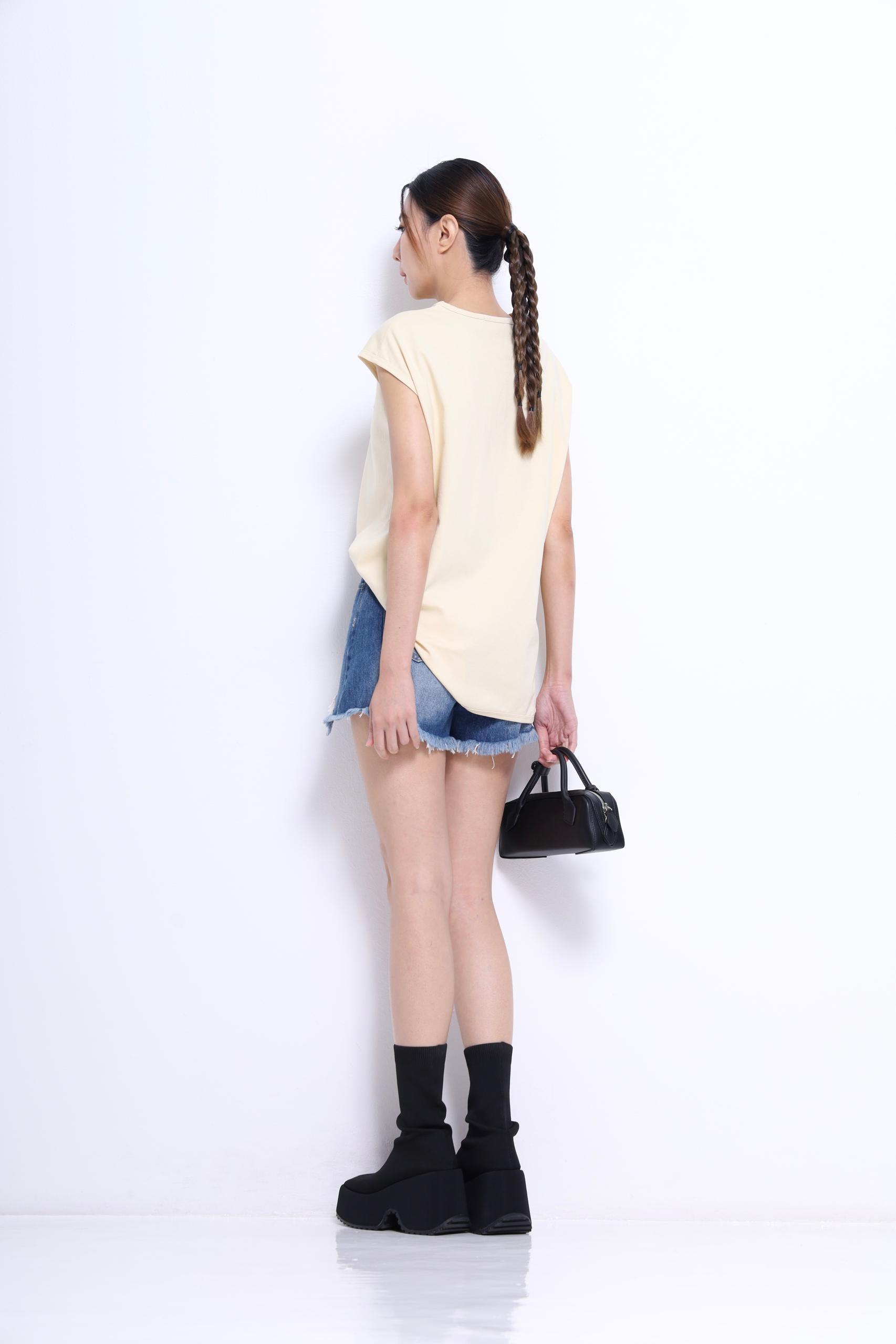 独家彩色串珠花卉上衣 2650