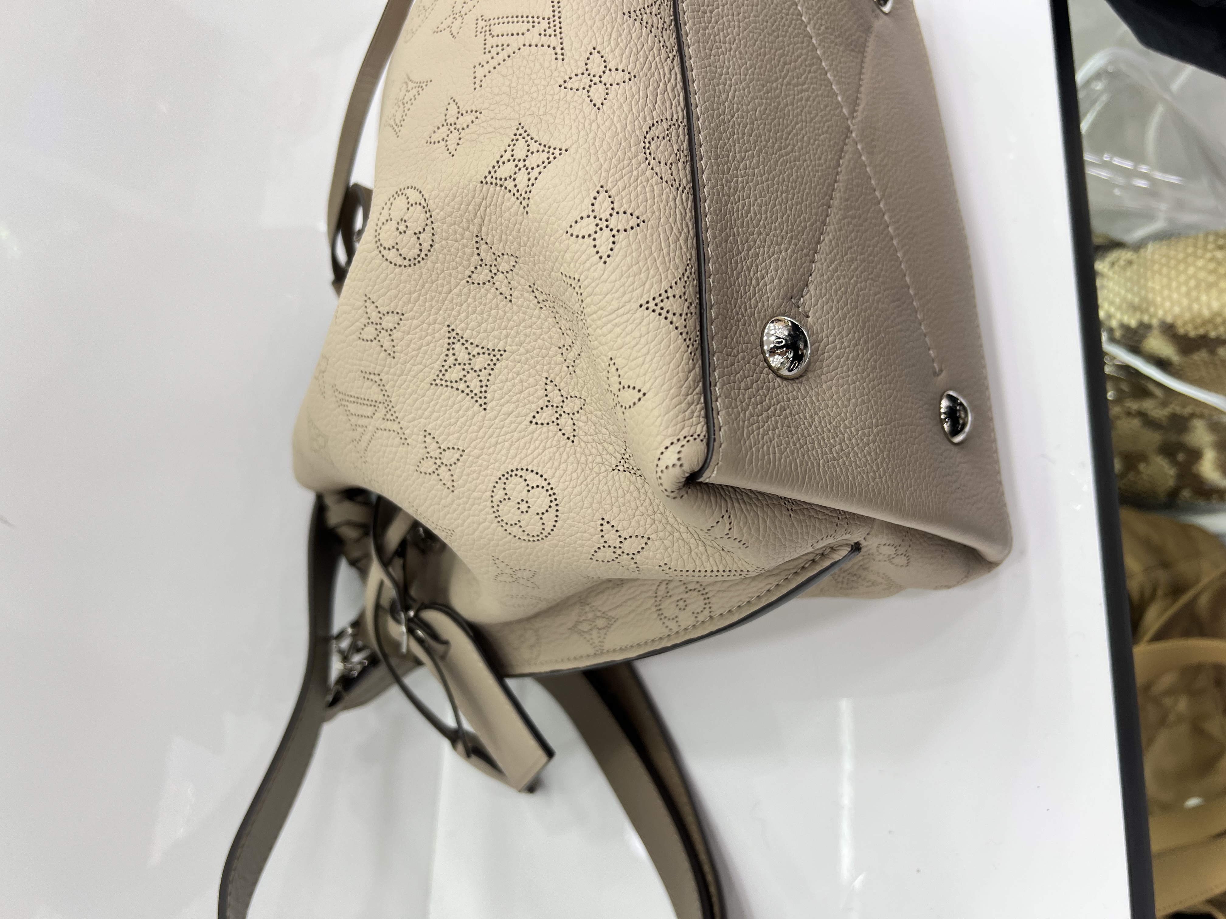 直播貨品 |  [1個-$100 2個-$300］EE86