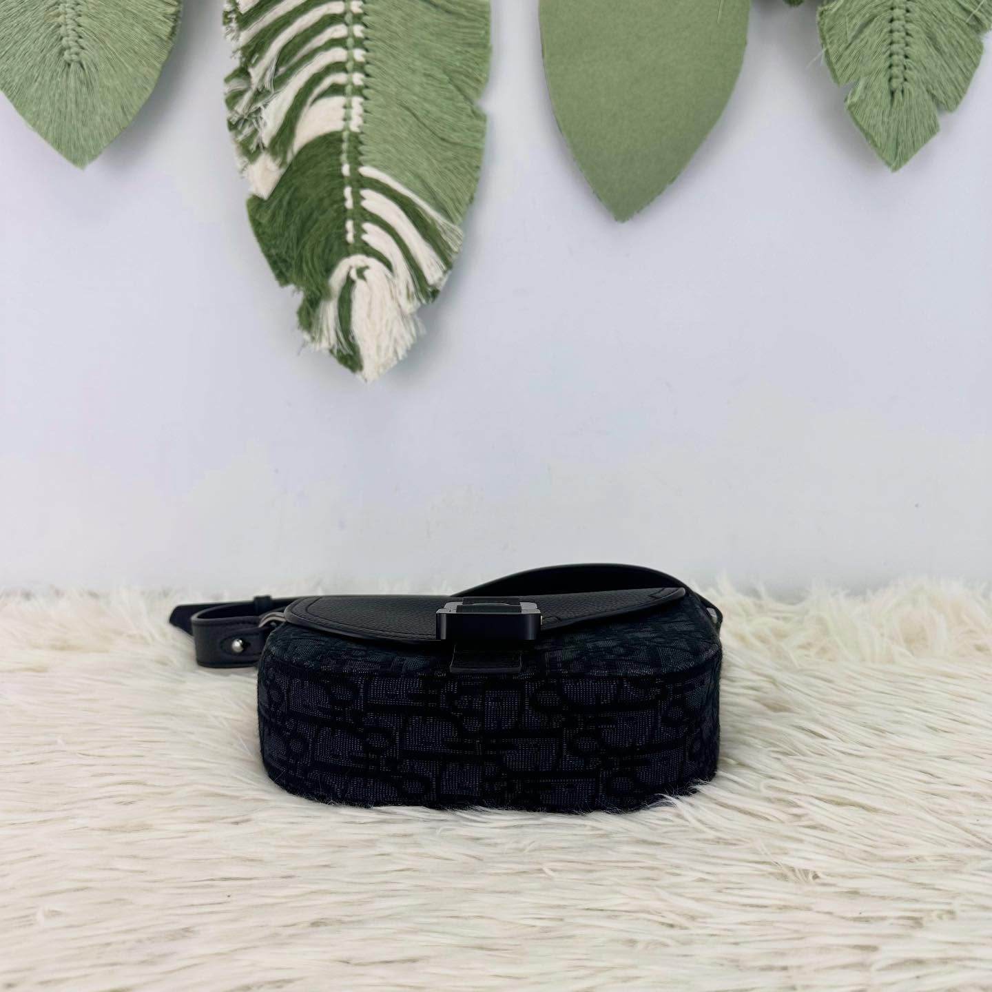 DIOR 🤍PRE OWNED Saddle 黑色老花郵差包 2025年 全套有單🖤