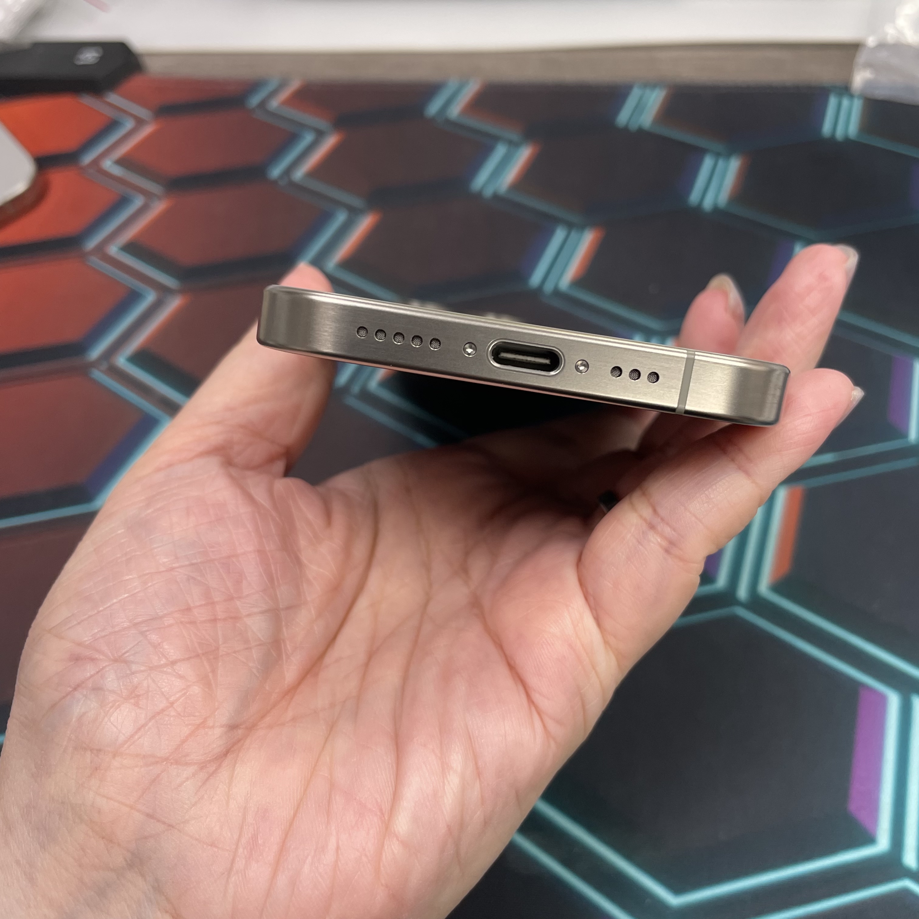*7677 15 Pro 完美機 256GB 電85 原色 gray