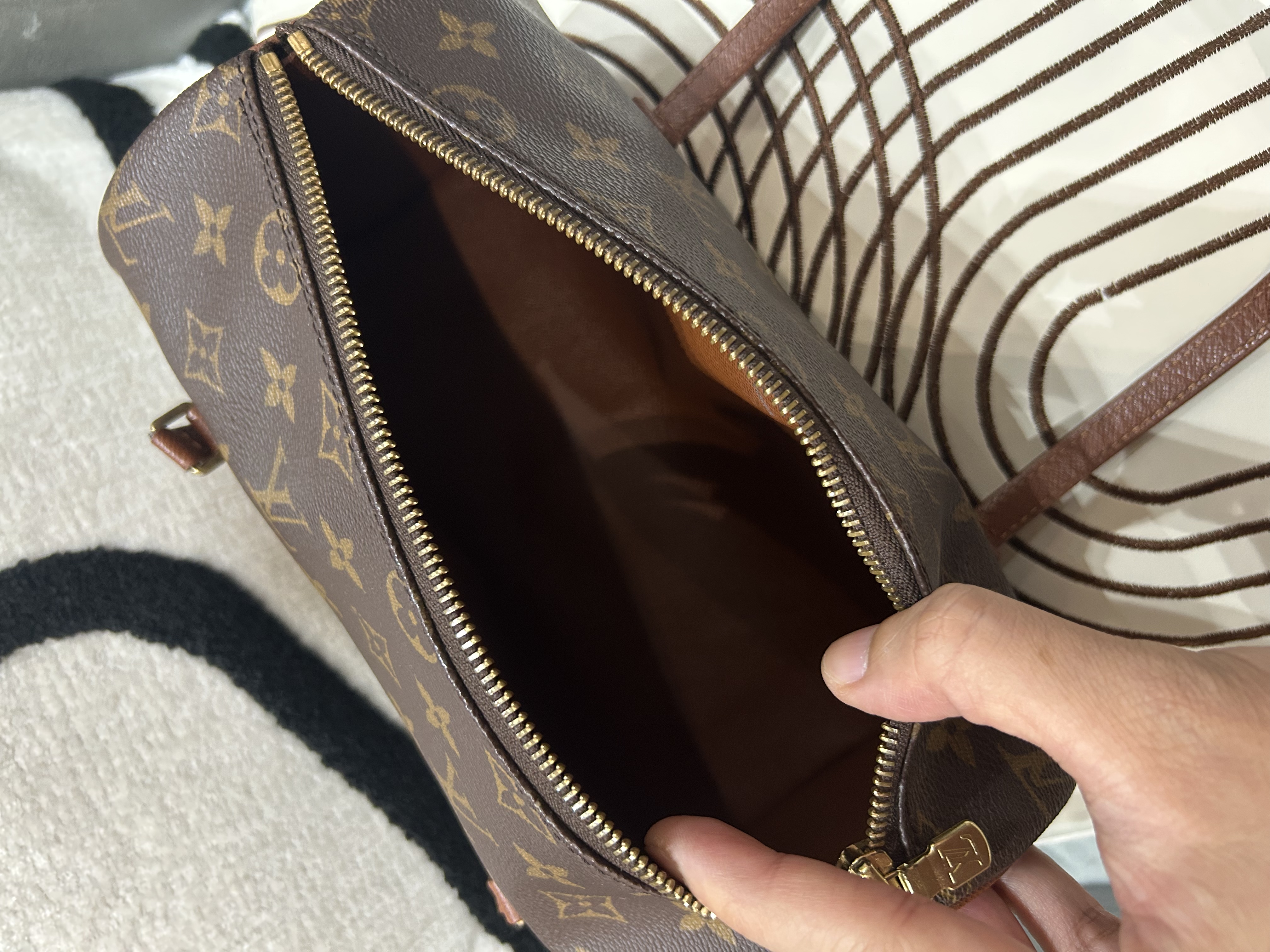 LV Papillon PM Monogram 100%Authentic, 98%New