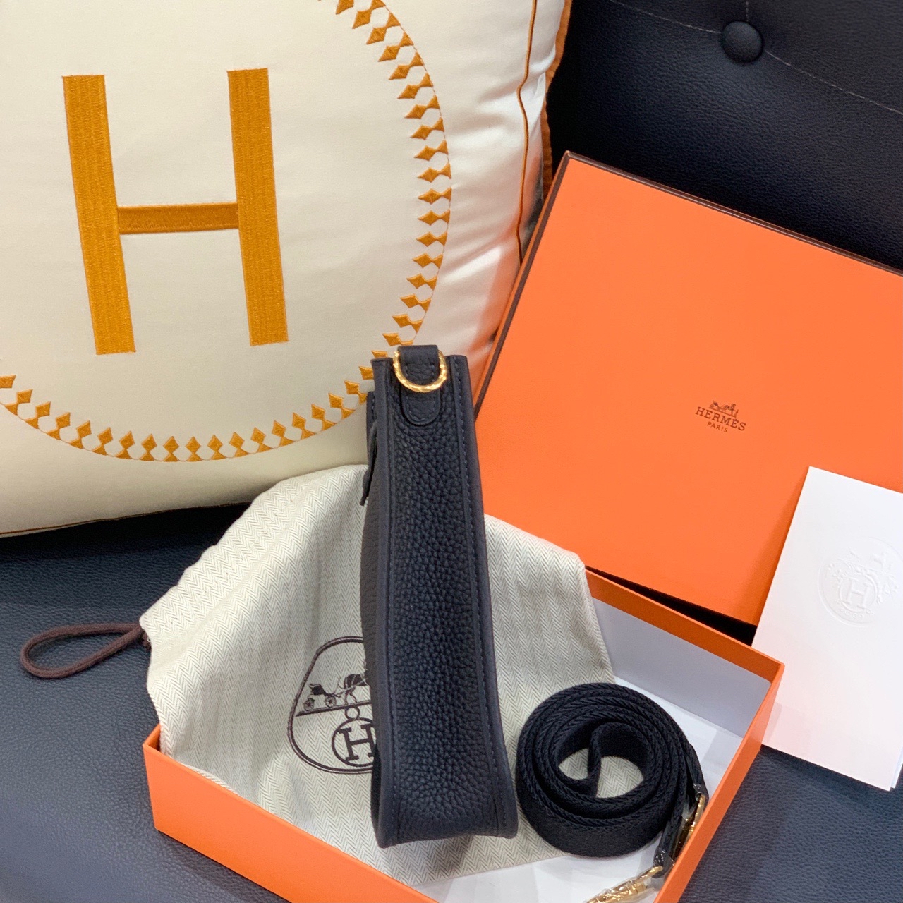 【預訂貨品】全新⭐️Full set  Hermes Caban mini水冰藍