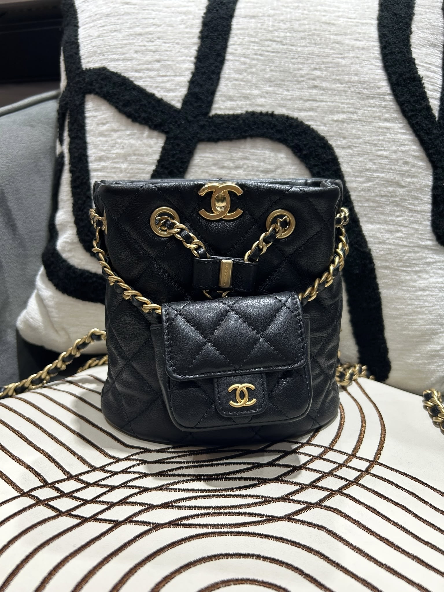 Chanel mini backpack AS3947 黑金迷你背囊 100%Authentic,98%new  ✅晶片✅Dust bag✅box