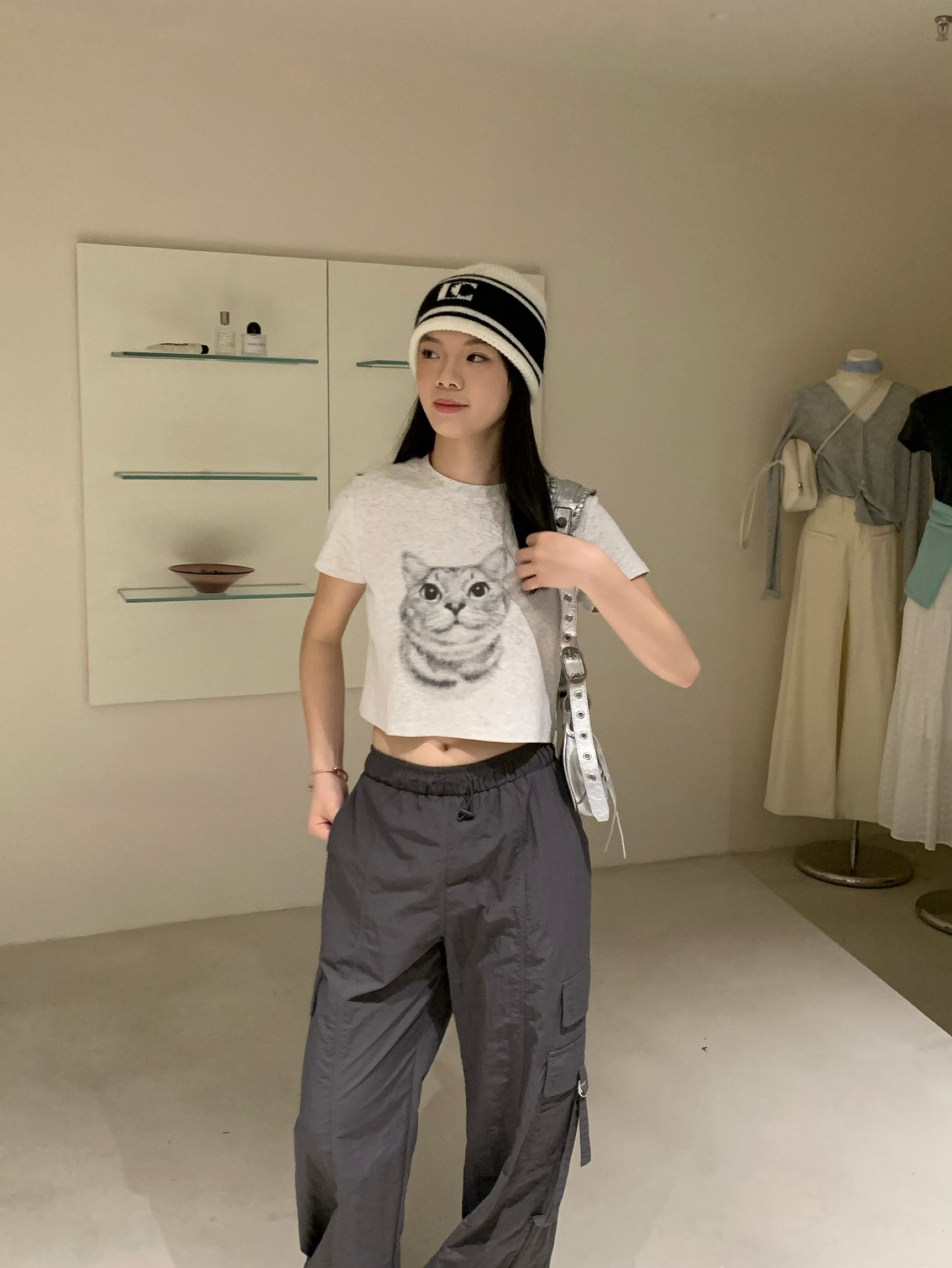 Oh Kitty Roundneck T-shirt Ins风可爱猫咪印花圆领短款Tee ( 2 colours )